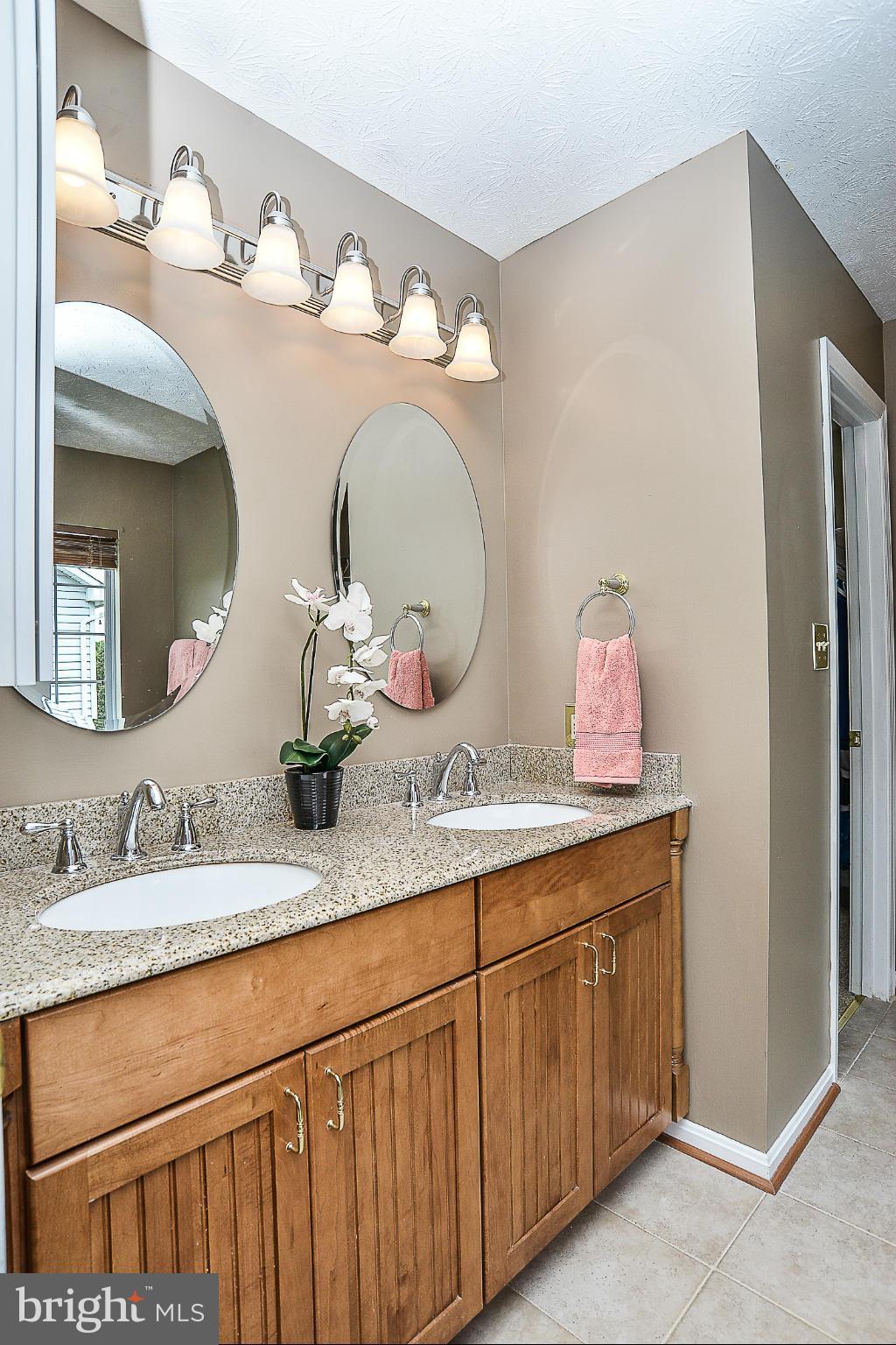 WILLIAMSBURG - Residential