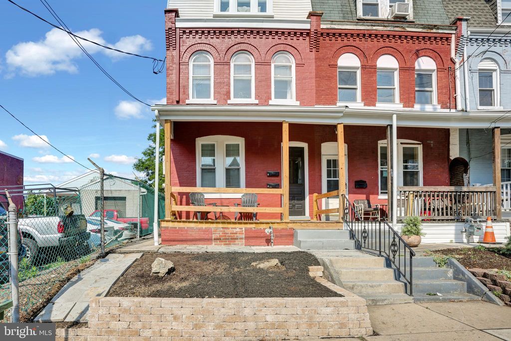 Photo of 616 S PRINCE ST, LANCASTER, PA 17603 (MLS # PALA2036222)