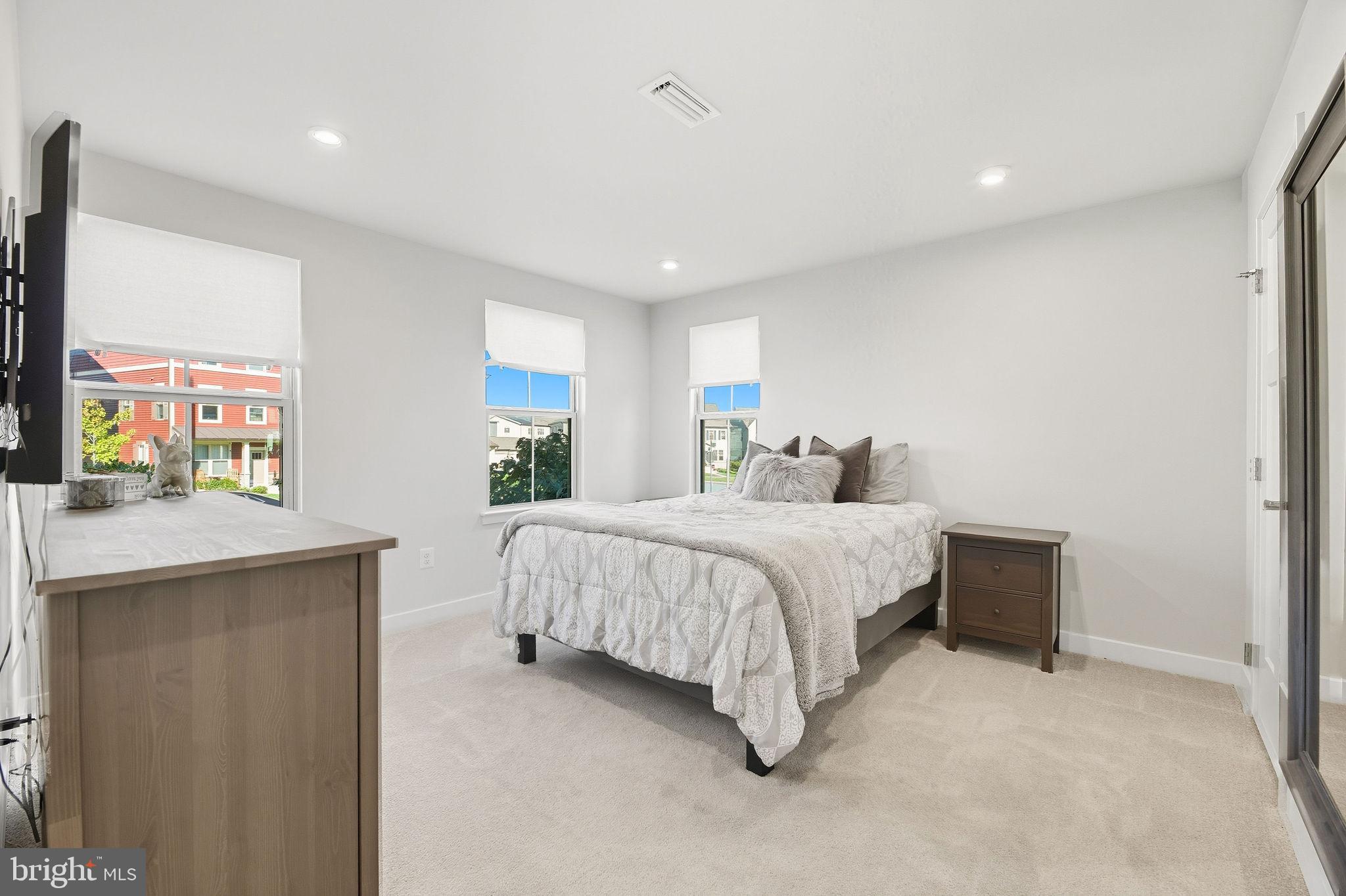 VILLAGES OF URBANA - Residential