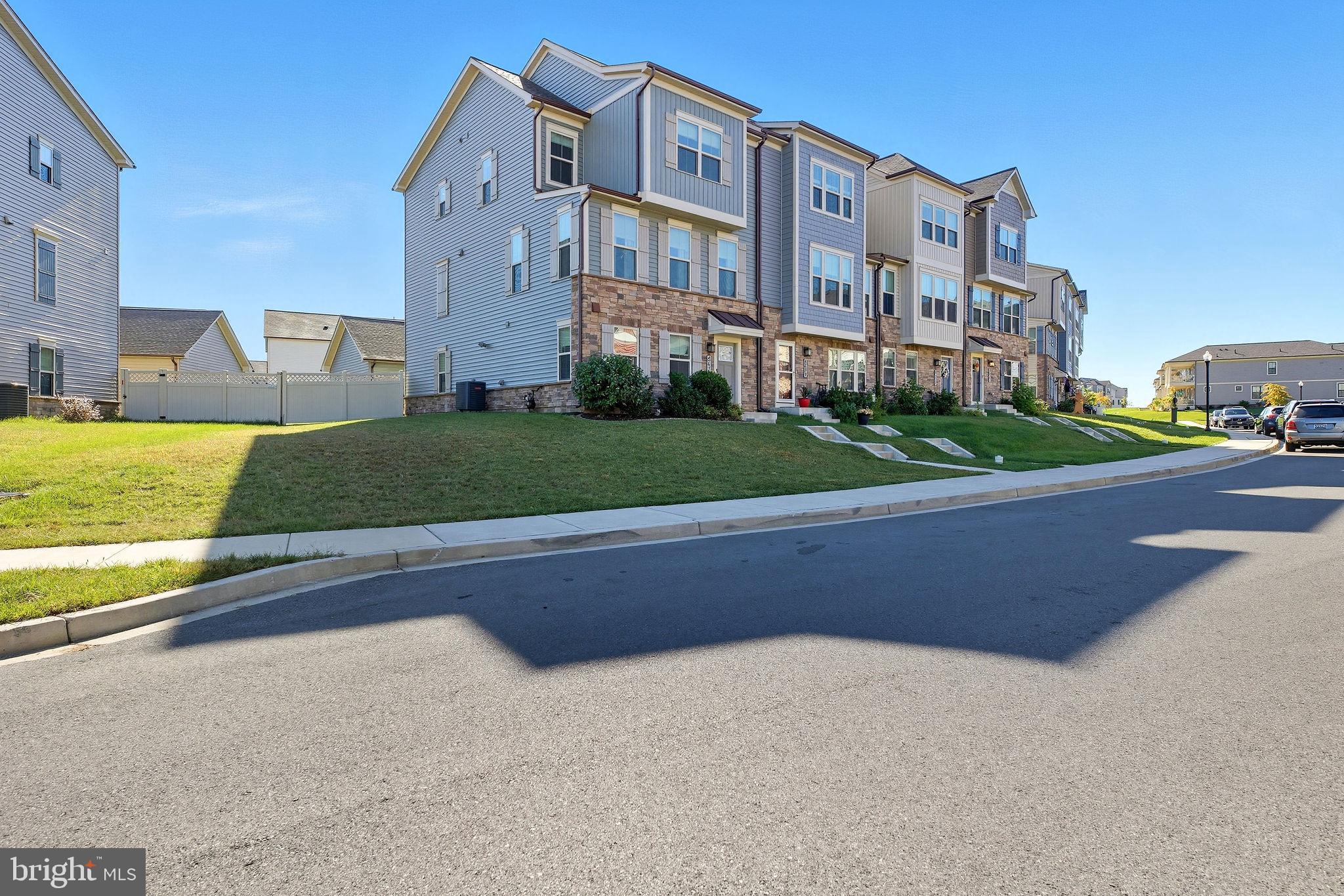 8637 SATINWOOD DRIVE