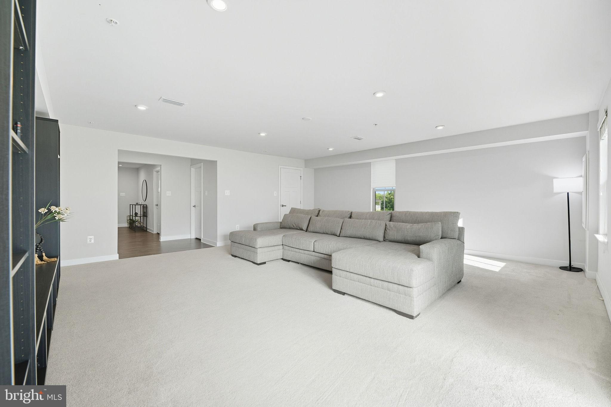 VILLAGES OF URBANA - Residential