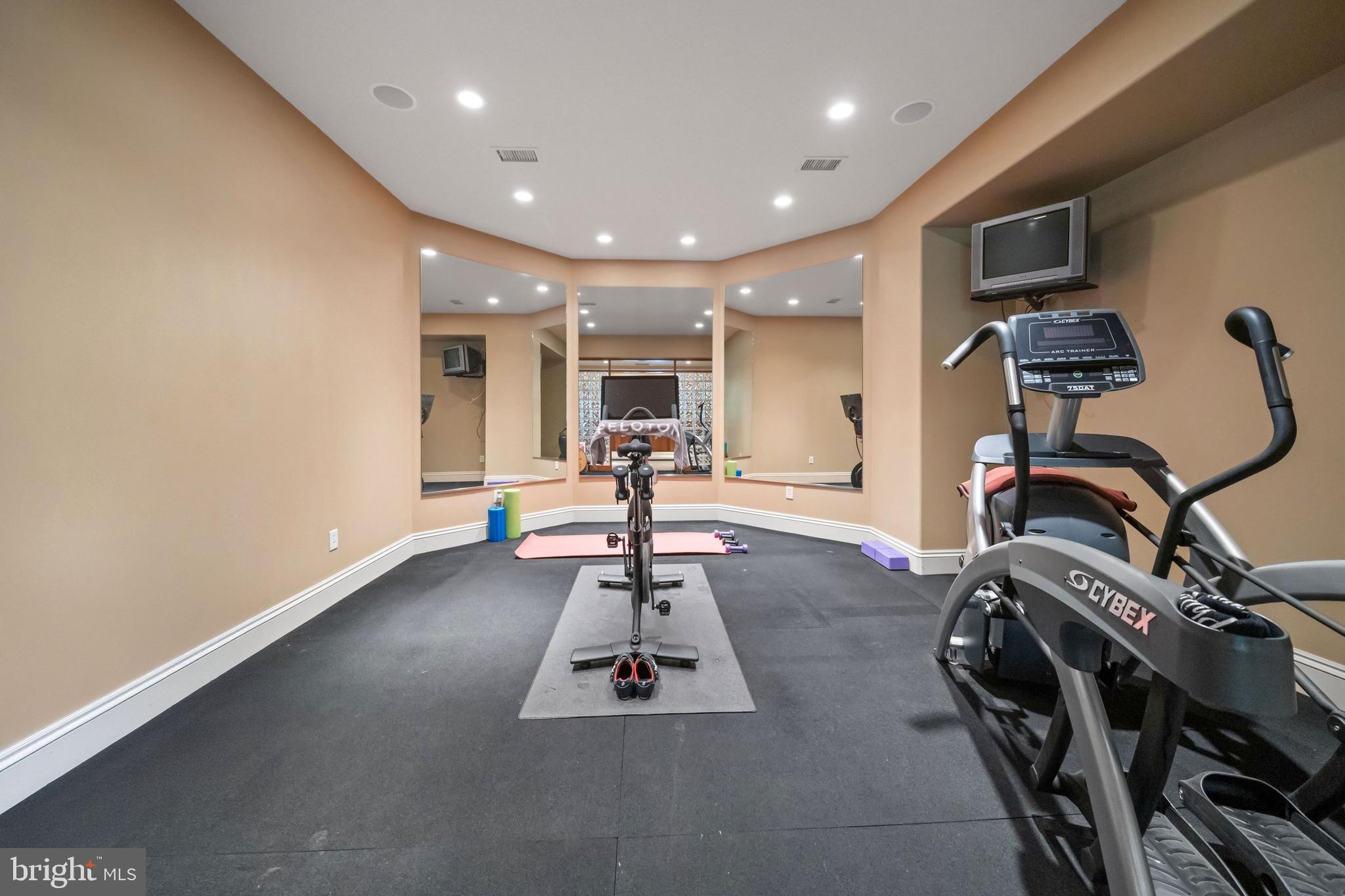 CENTREVILLE RESERV - Residential