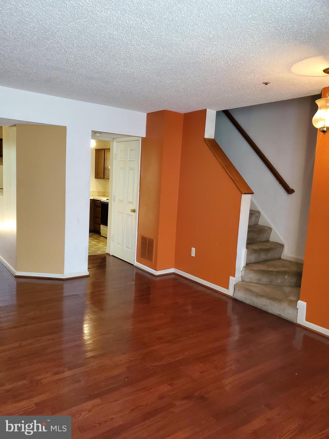 LONDON WOODS - Residential