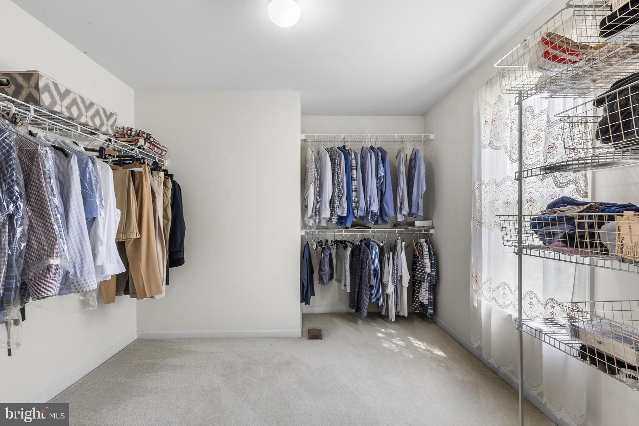 STONEY FORD ESTATE - Residential