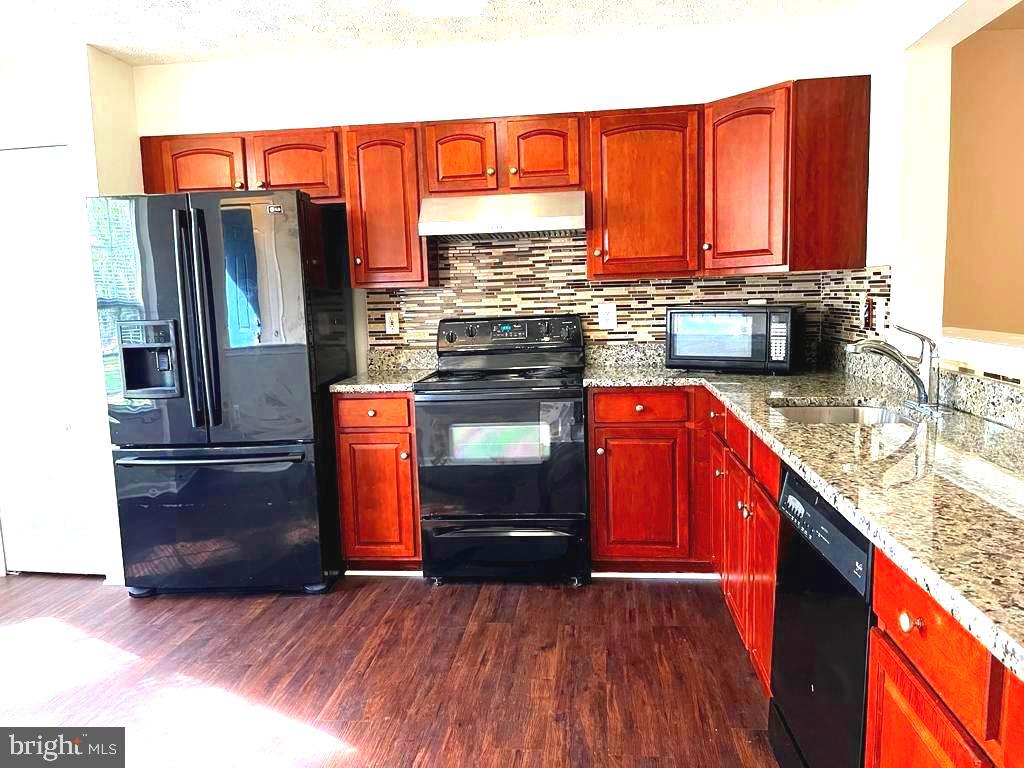 HOWARDS RIDGE - Residential Lease