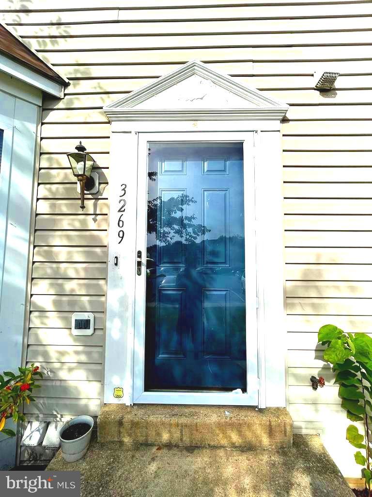 HOWARDS RIDGE - Residential Lease