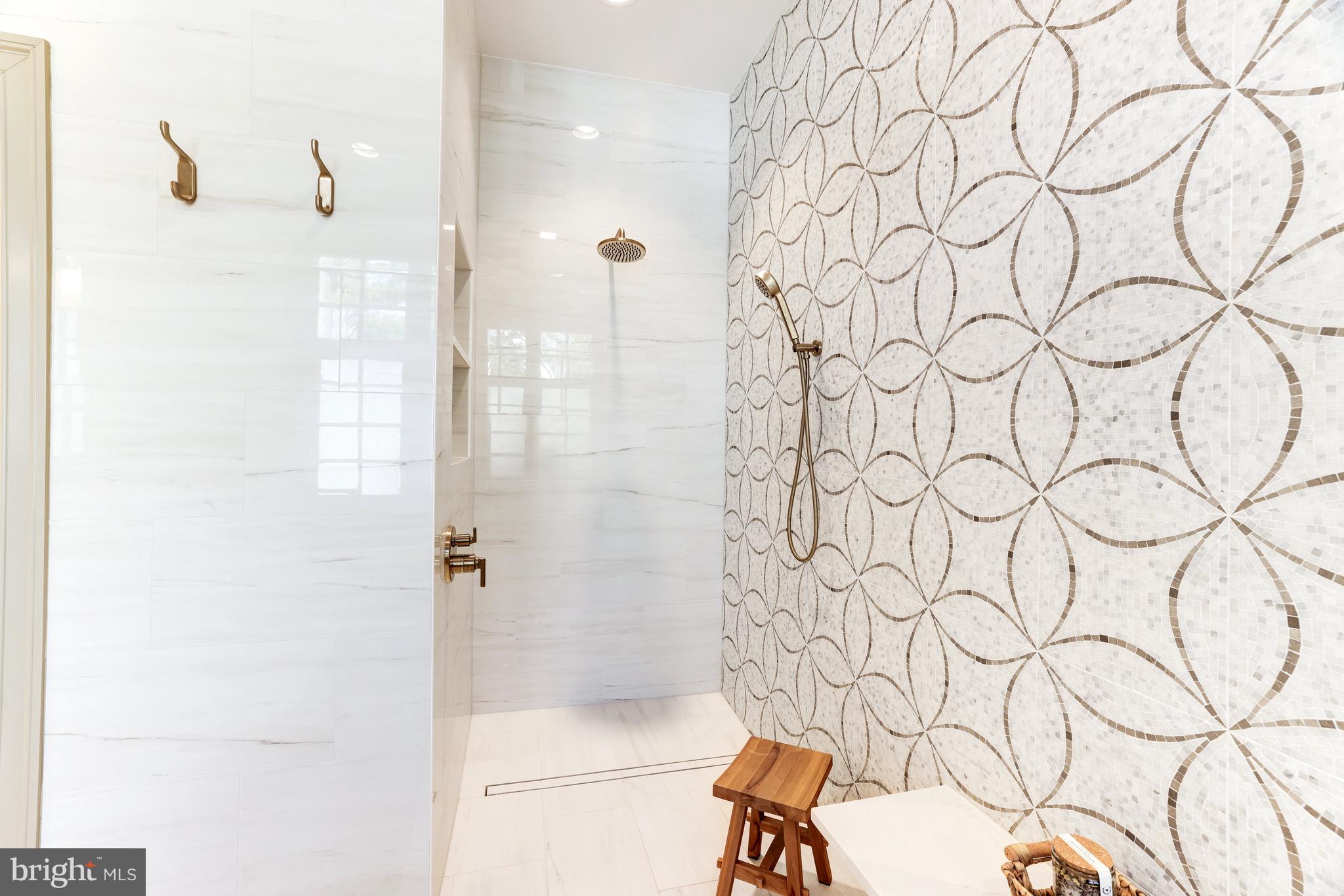 MAPLEWOOD - Residential