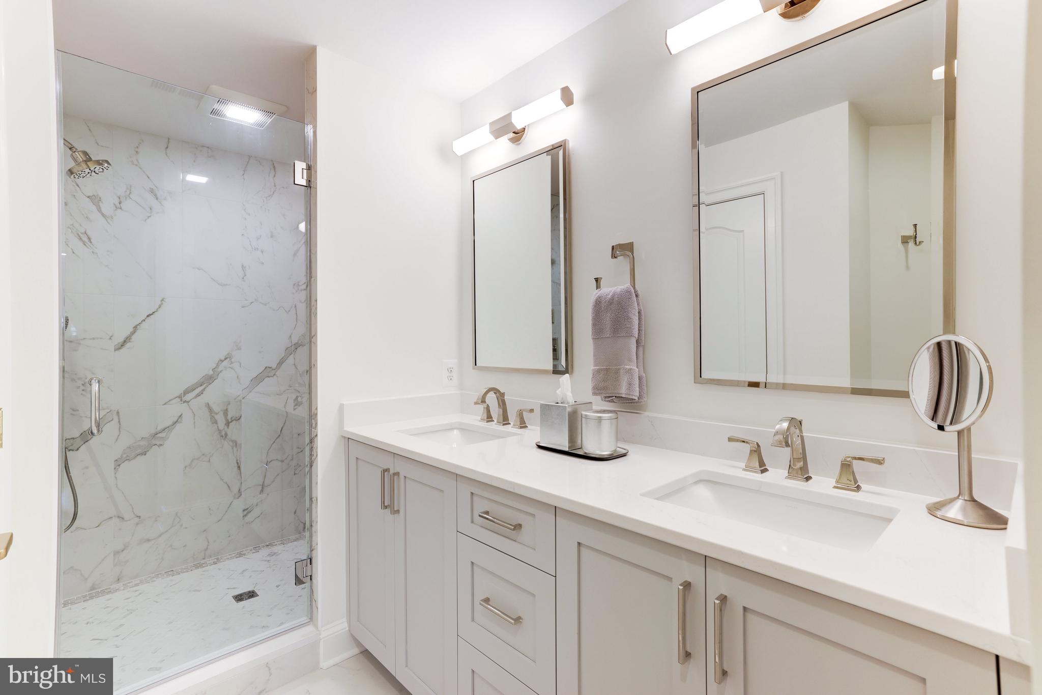 MAPLEWOOD - Residential