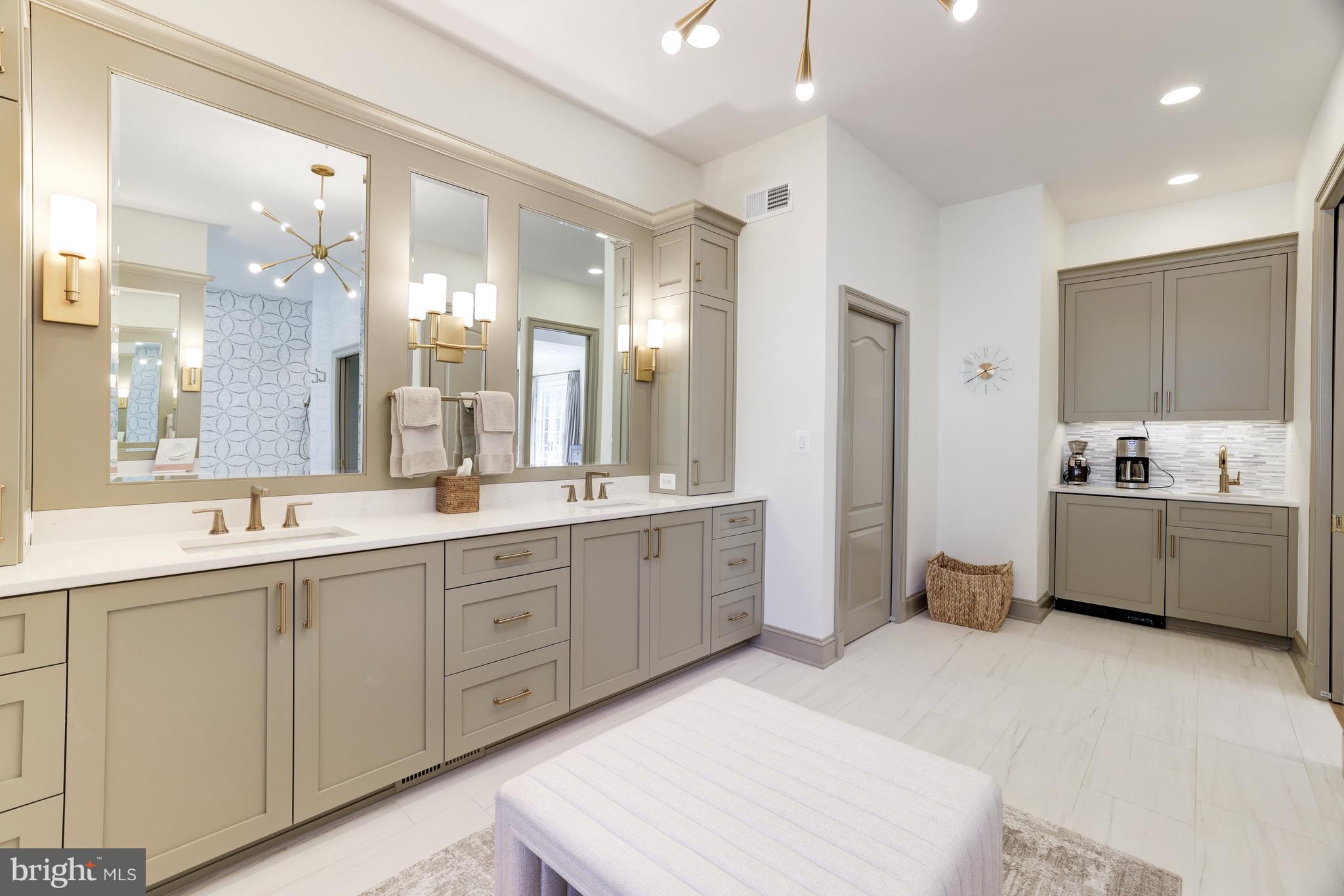 MAPLEWOOD - Residential