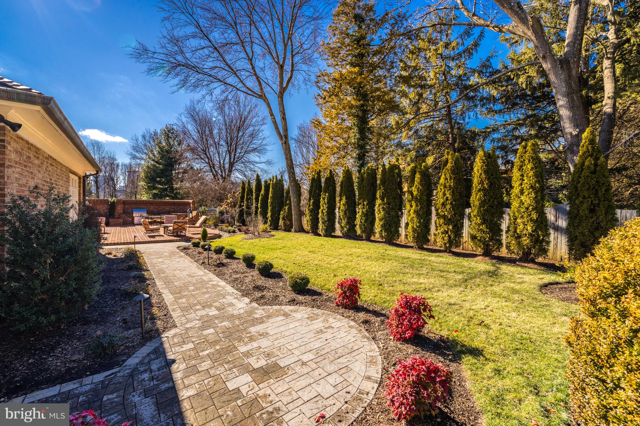 MAPLEWOOD - Residential