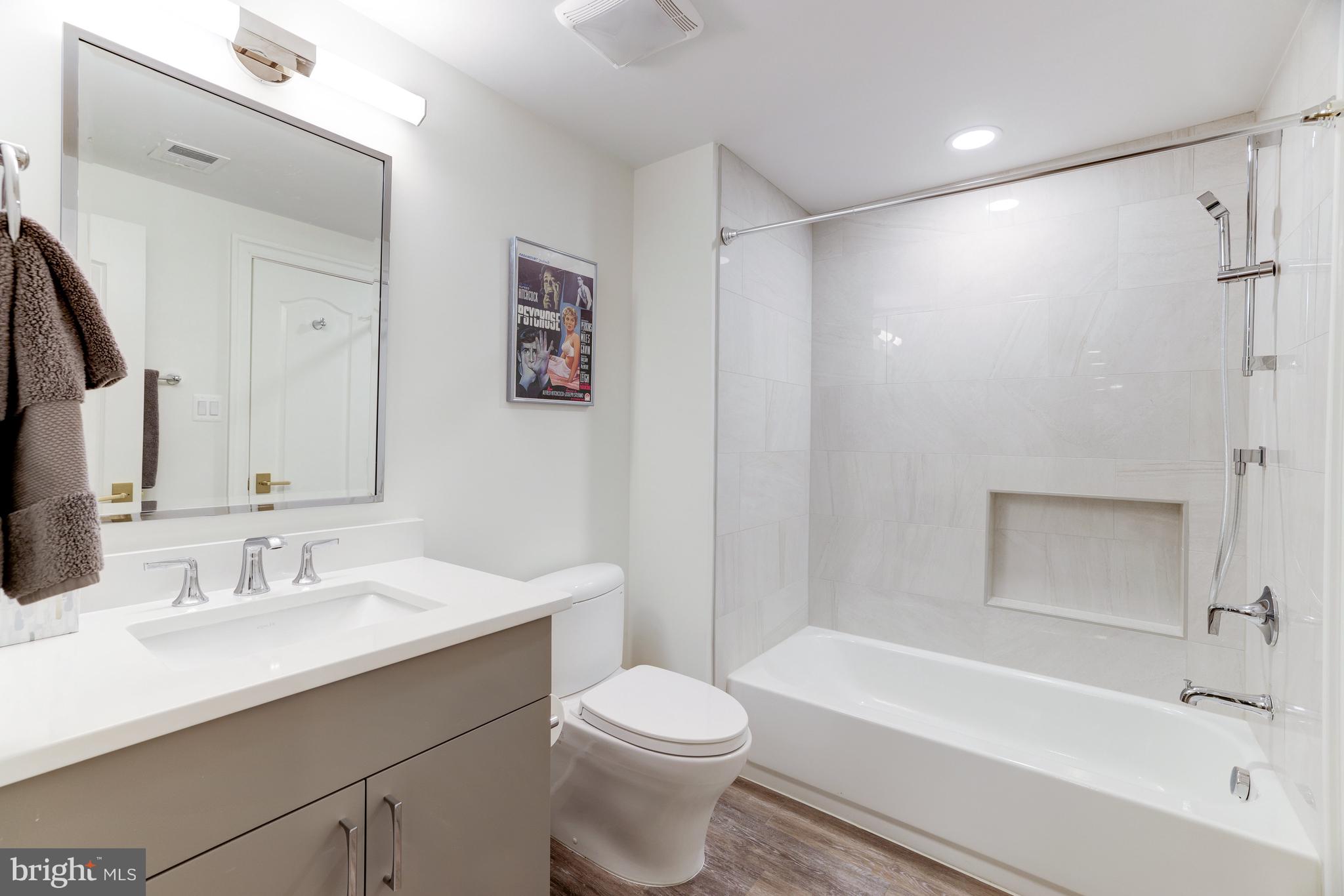 MAPLEWOOD - Residential