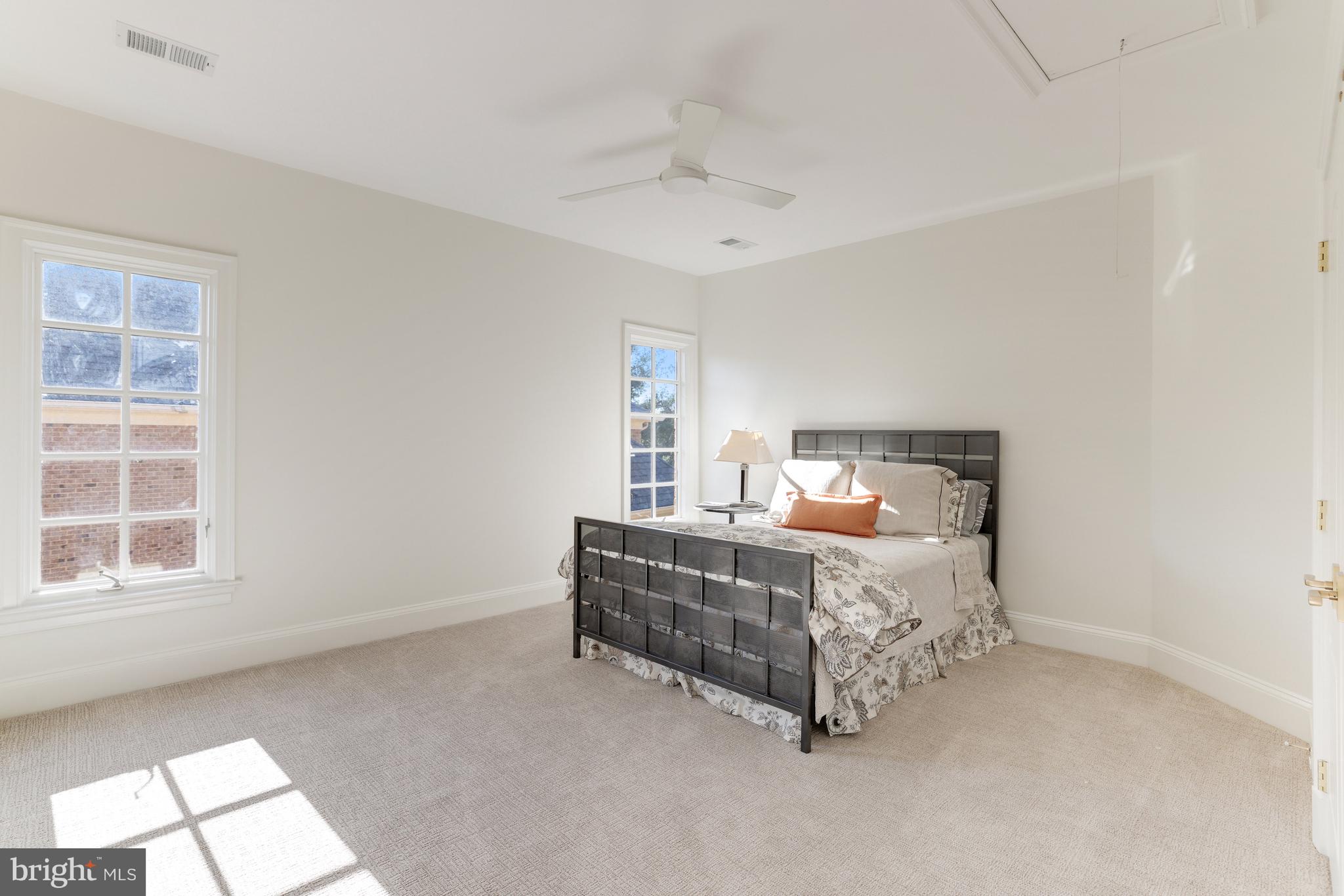 MAPLEWOOD - Residential