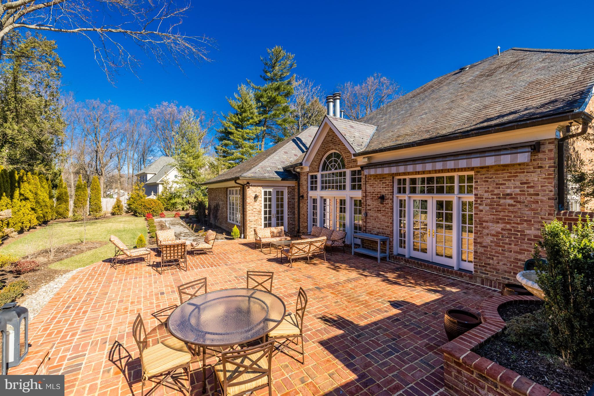 MAPLEWOOD - Residential