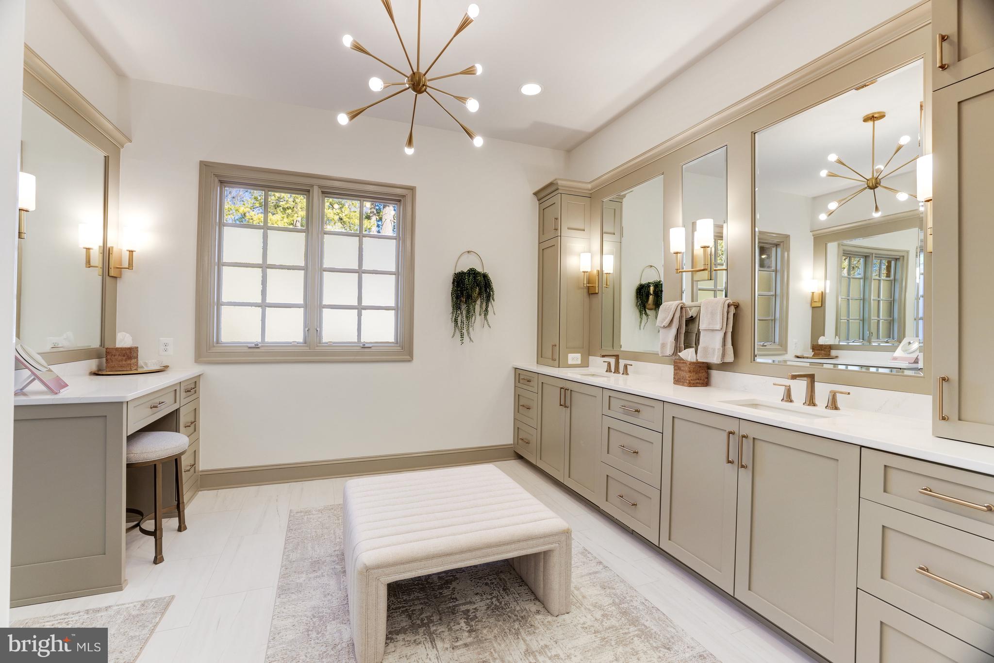 MAPLEWOOD - Residential