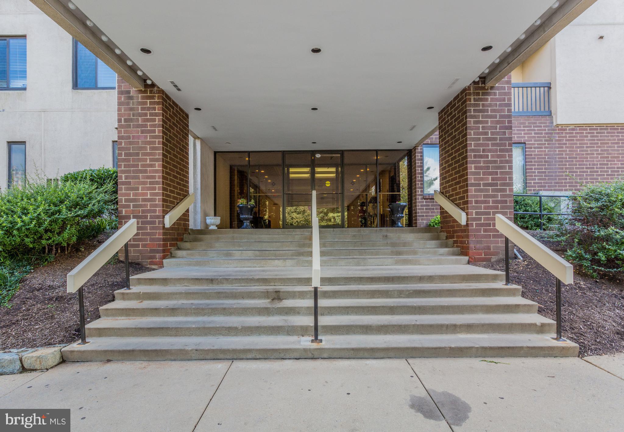 SENTINEL OF LANDMARK - Residential