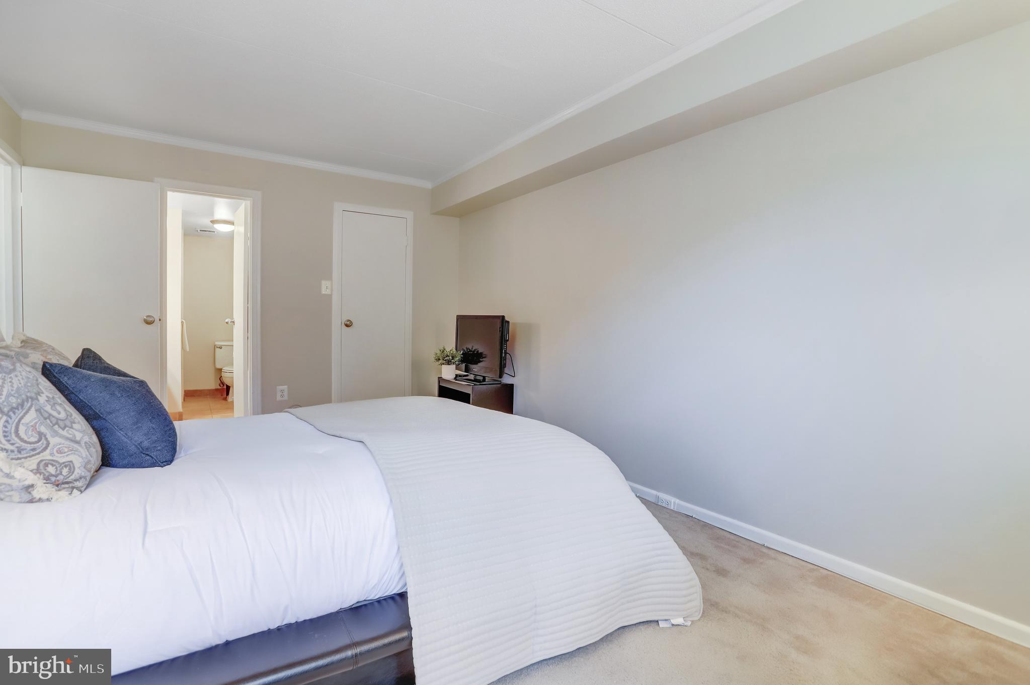 SENTINEL OF LANDMARK - Residential