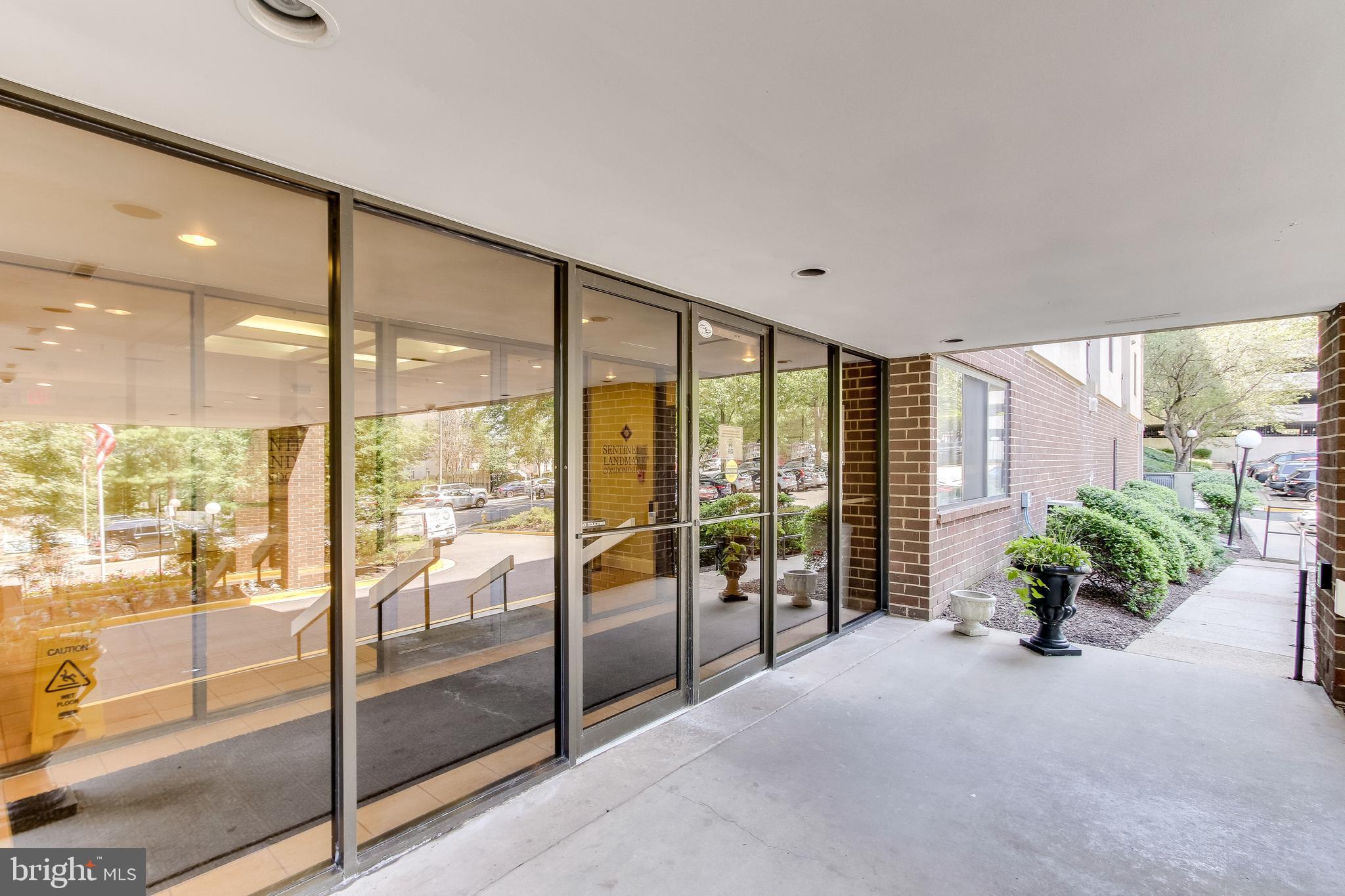 SENTINEL OF LANDMARK - Residential