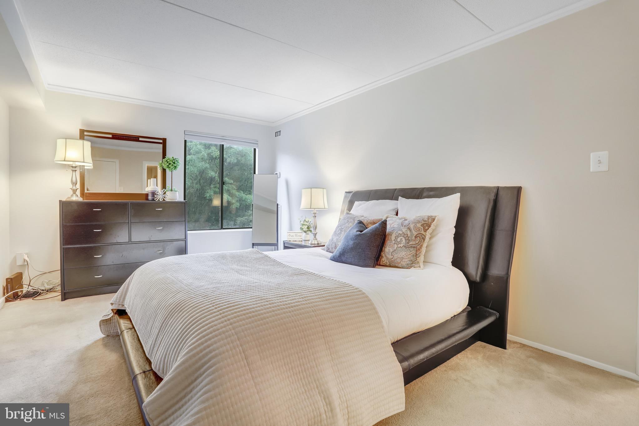 SENTINEL OF LANDMARK - Residential