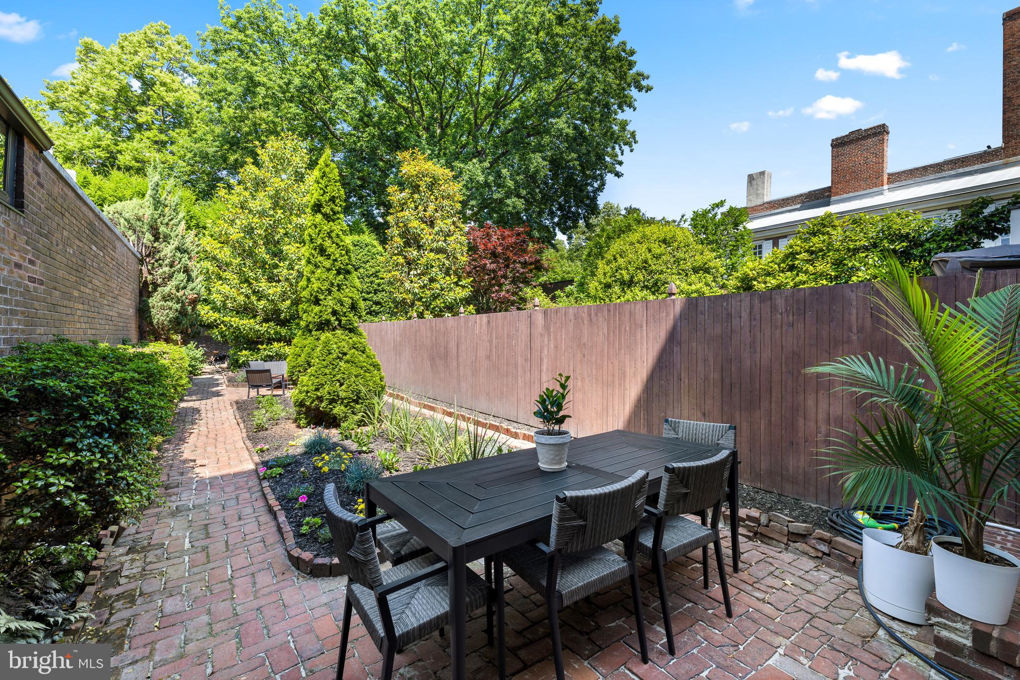 SOCIETY HILL - Residential