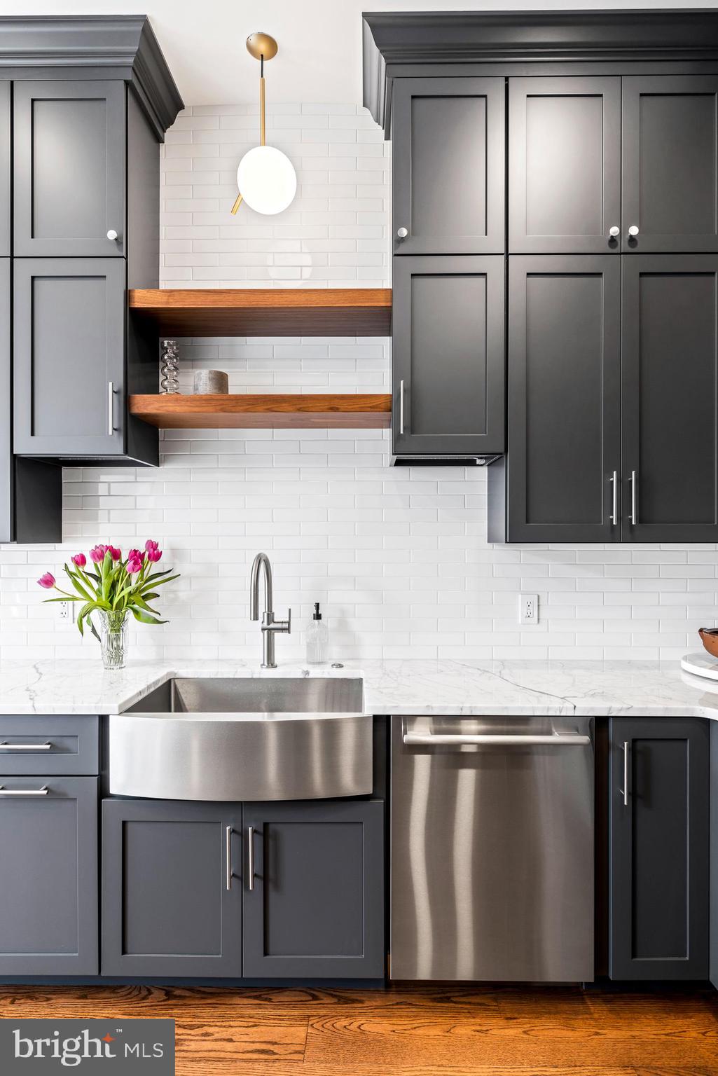 SOCIETY HILL - Residential