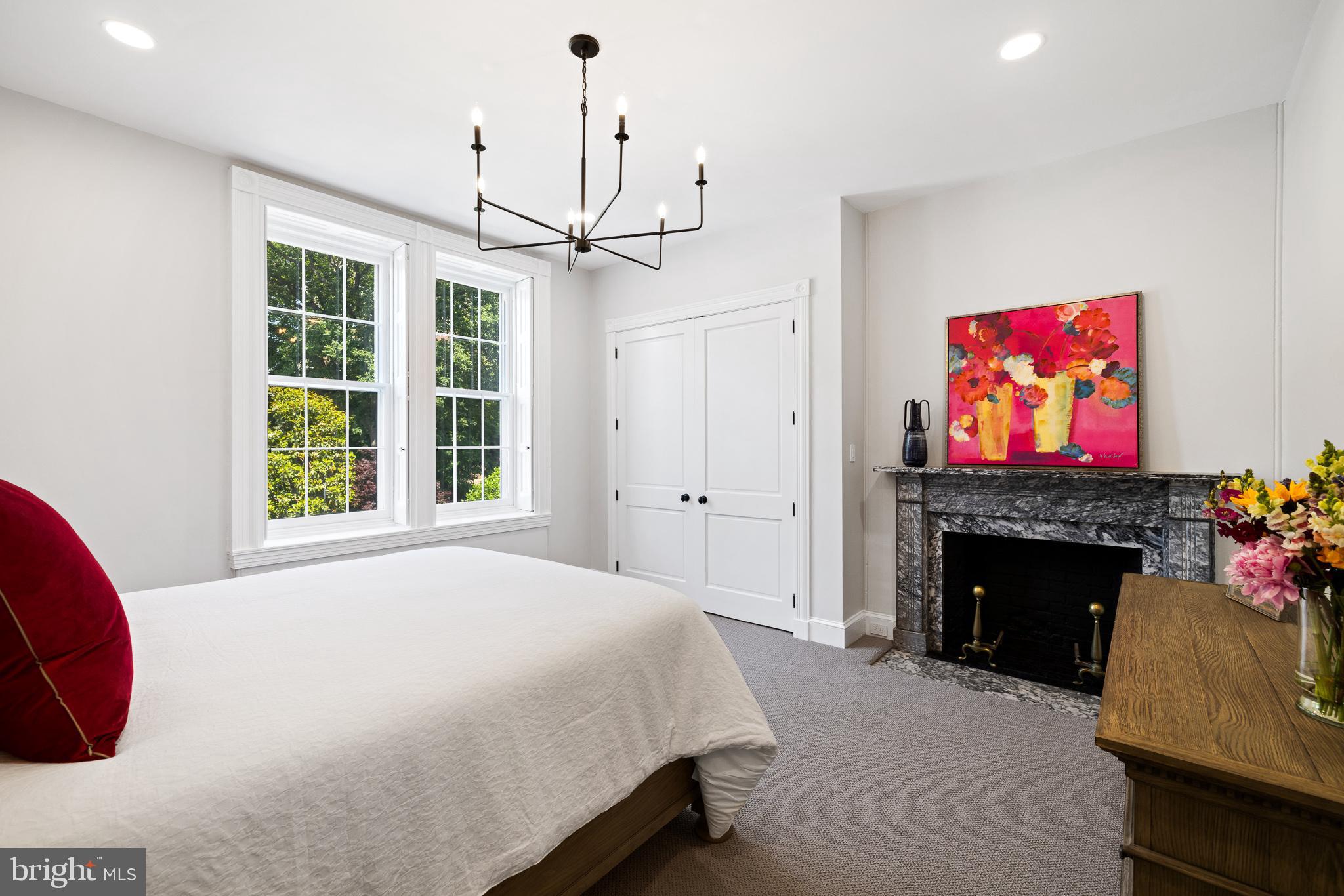 SOCIETY HILL - Residential