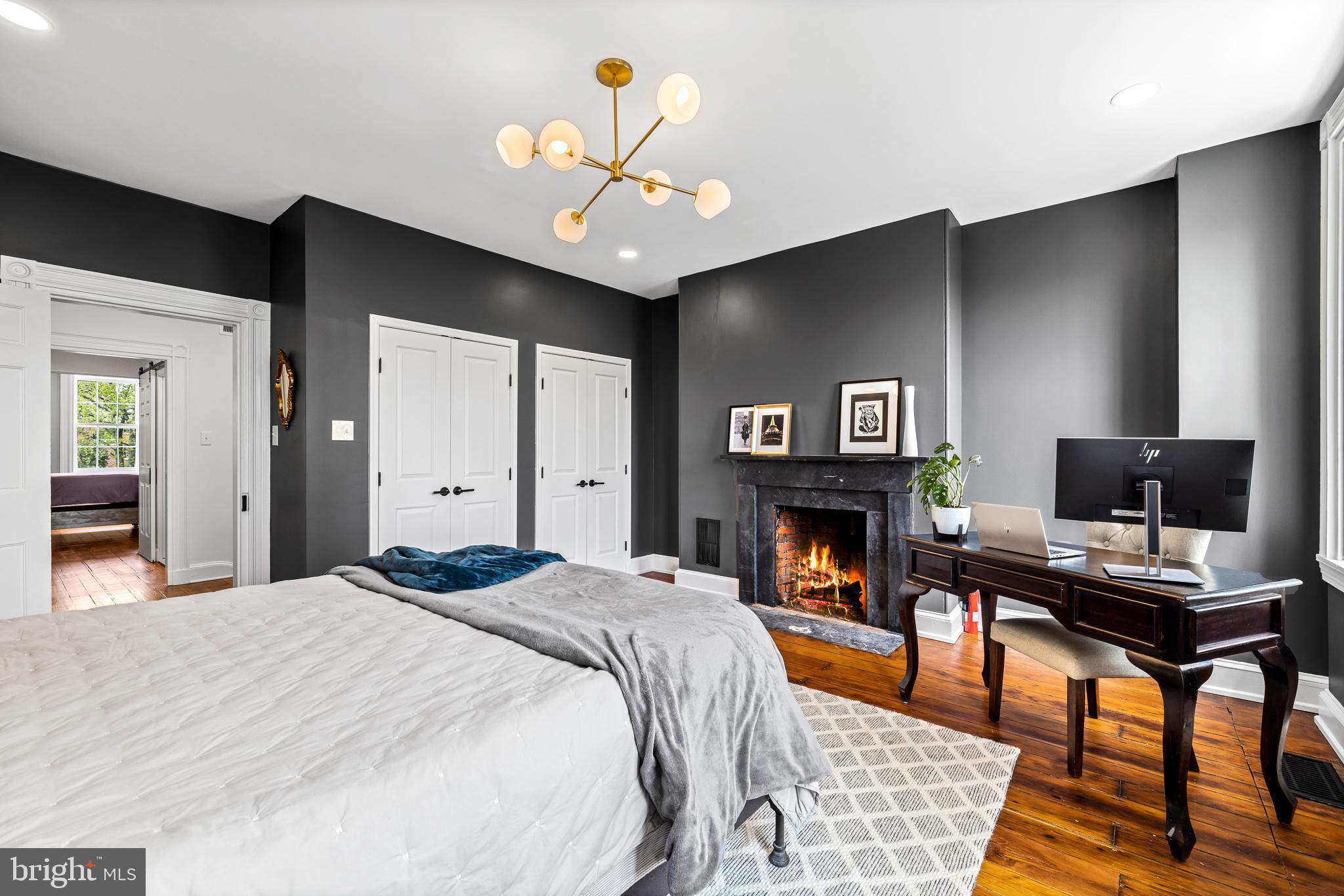 SOCIETY HILL - Residential