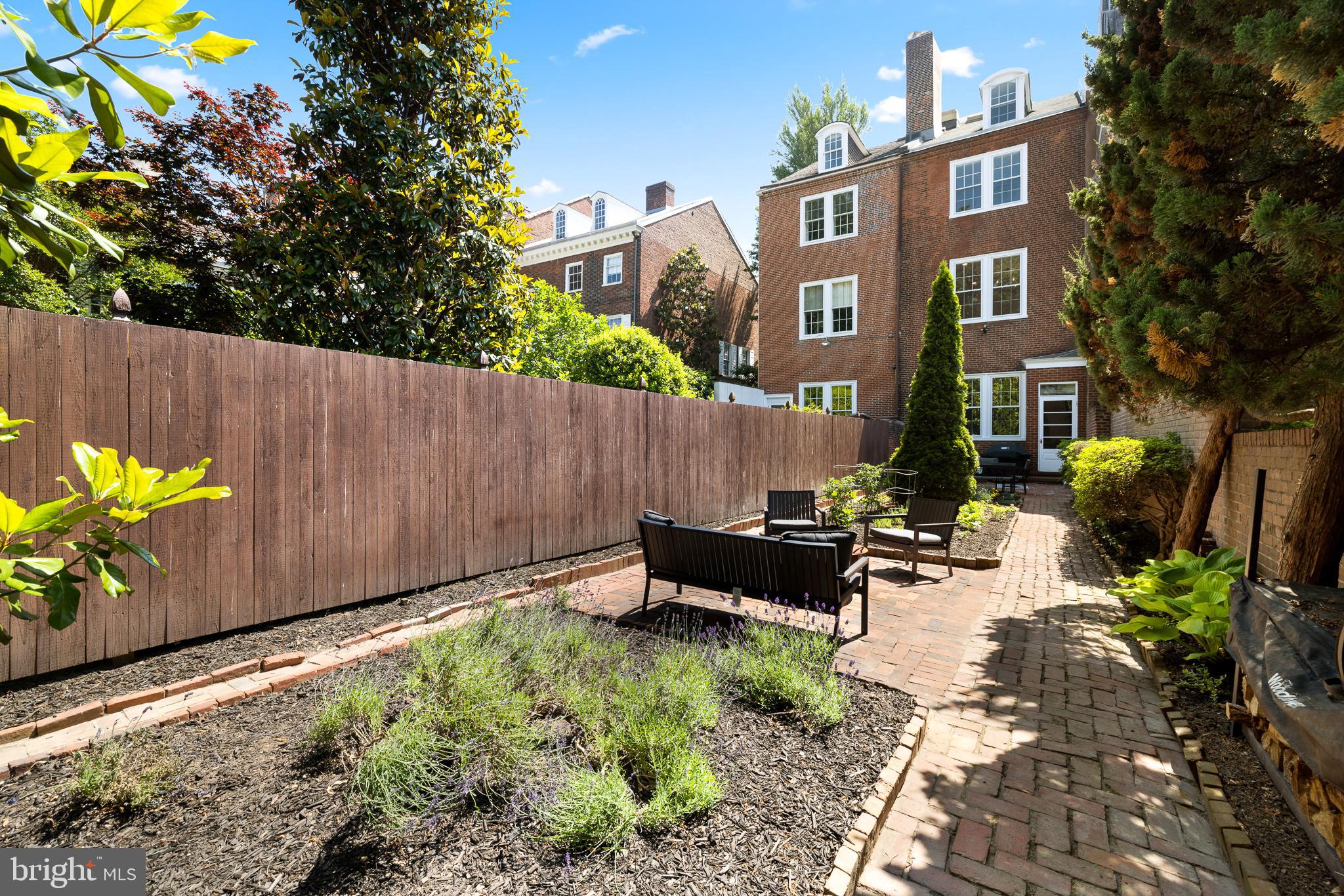 SOCIETY HILL - Residential