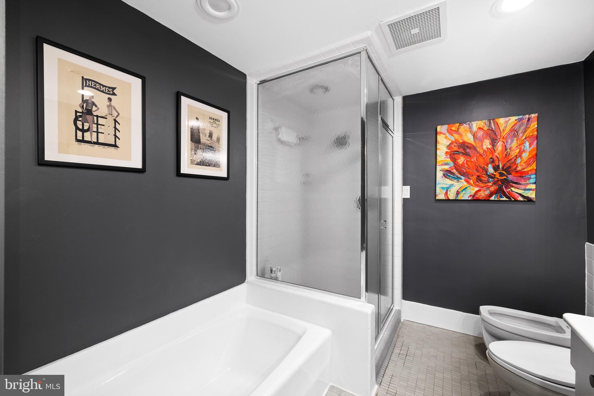 SOCIETY HILL - Residential