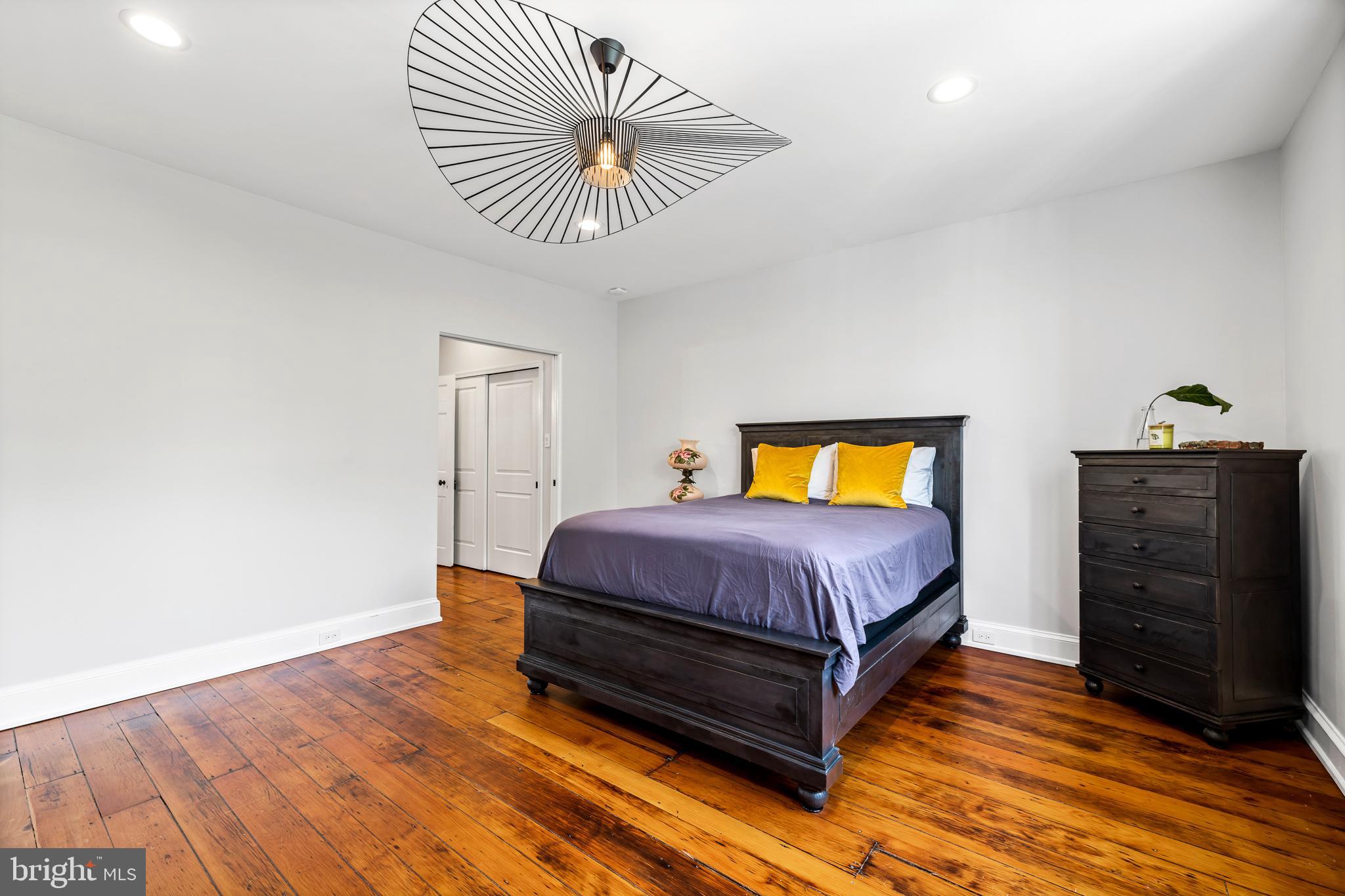 SOCIETY HILL - Residential