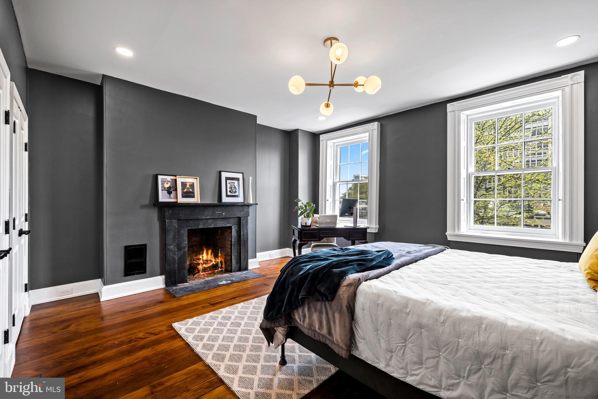 SOCIETY HILL - Residential