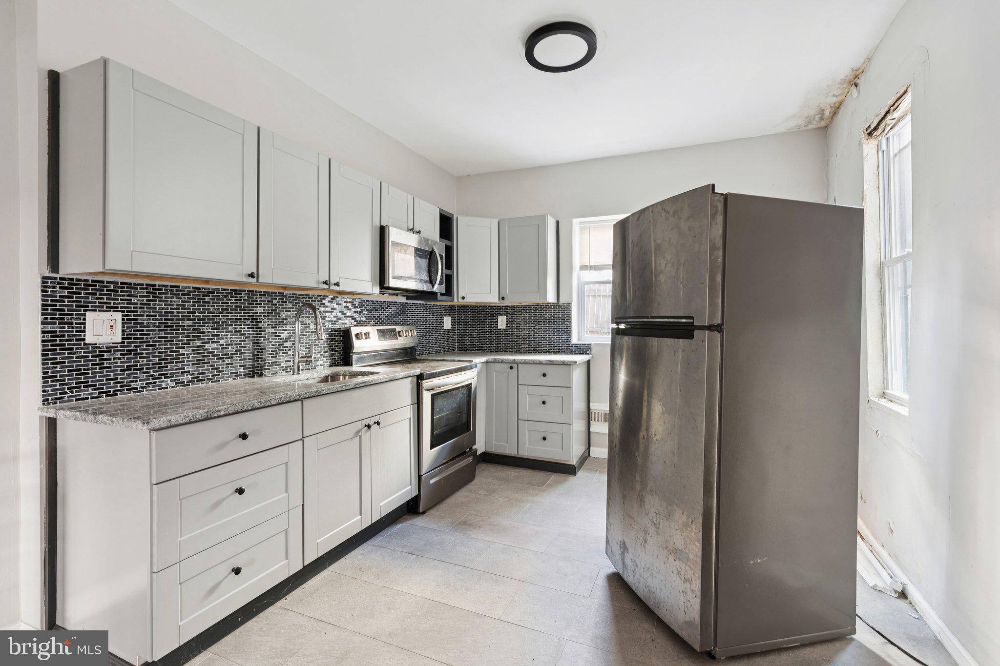 POINT BREEZE - Residential