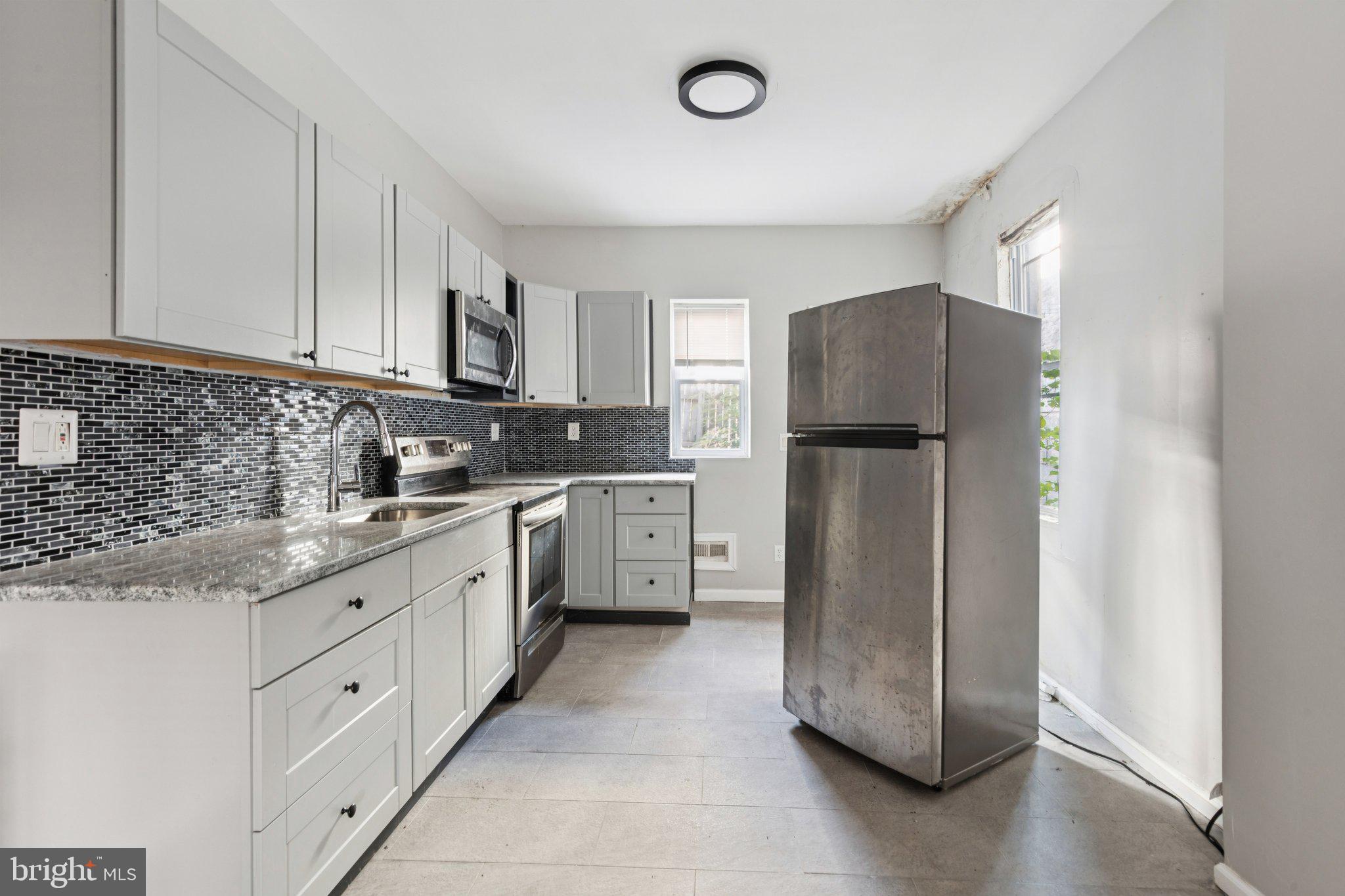 POINT BREEZE - Residential