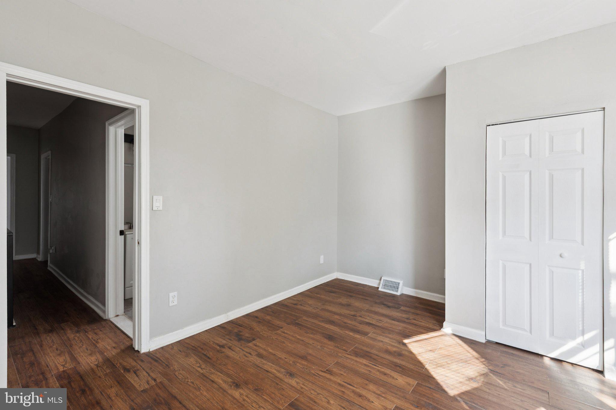 POINT BREEZE - Residential