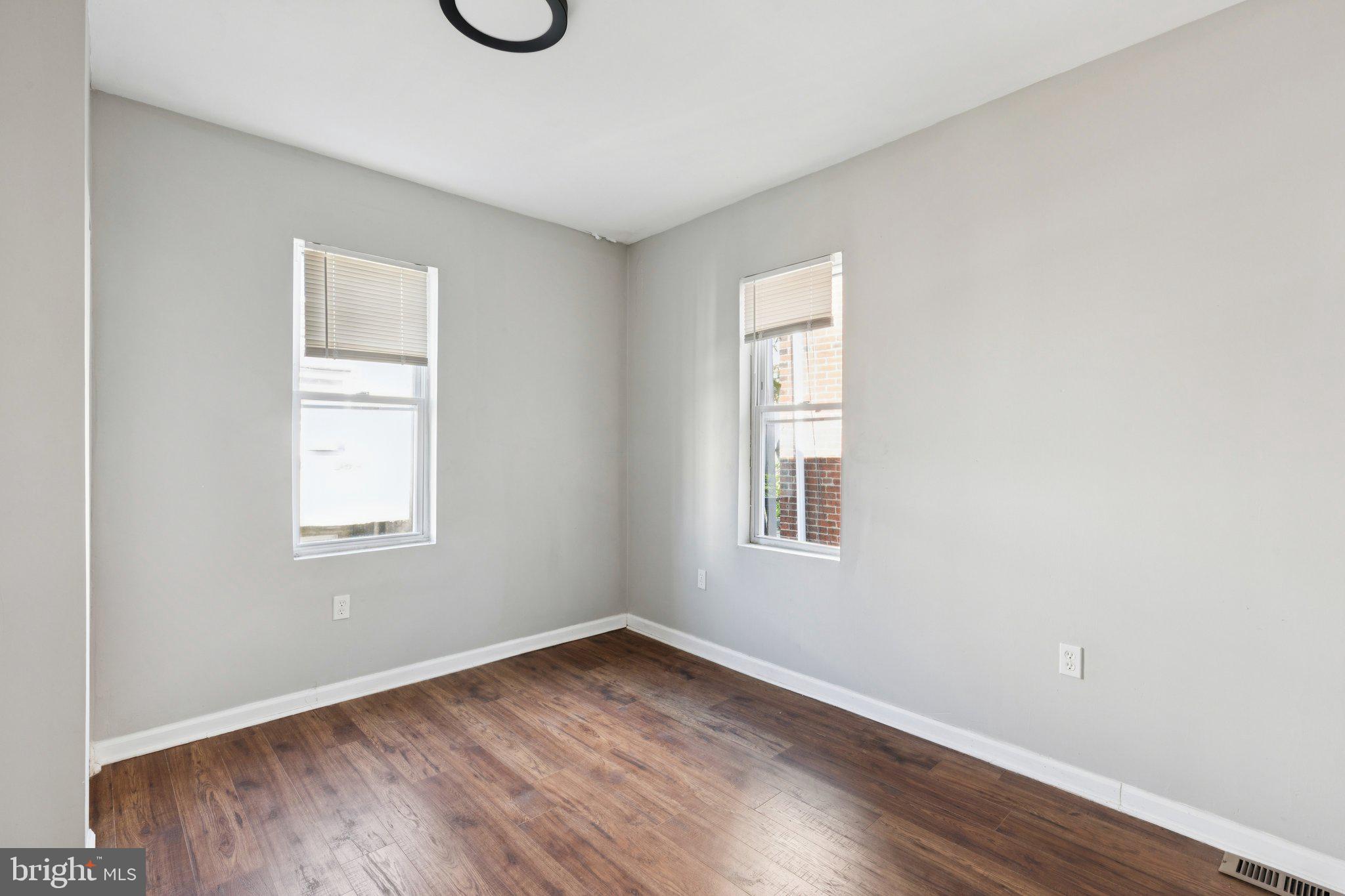 POINT BREEZE - Residential