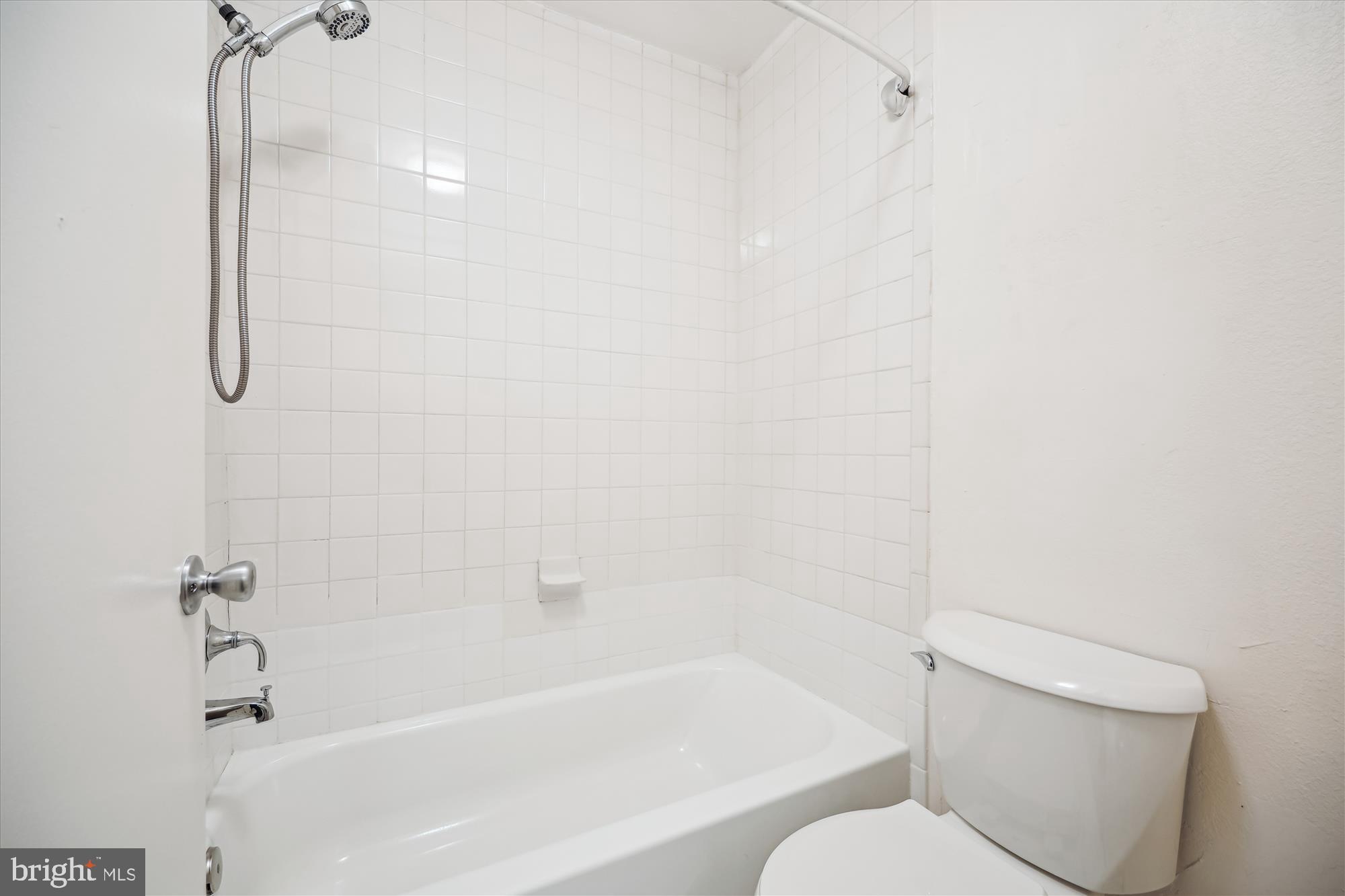 GABLES OF TUCKERMAN - Residential Lease