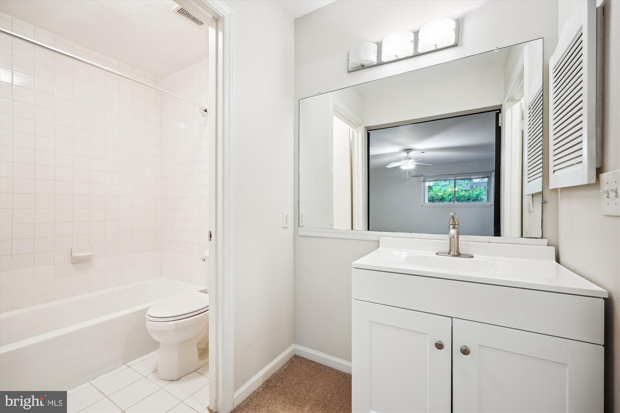 GABLES OF TUCKERMAN - Residential Lease