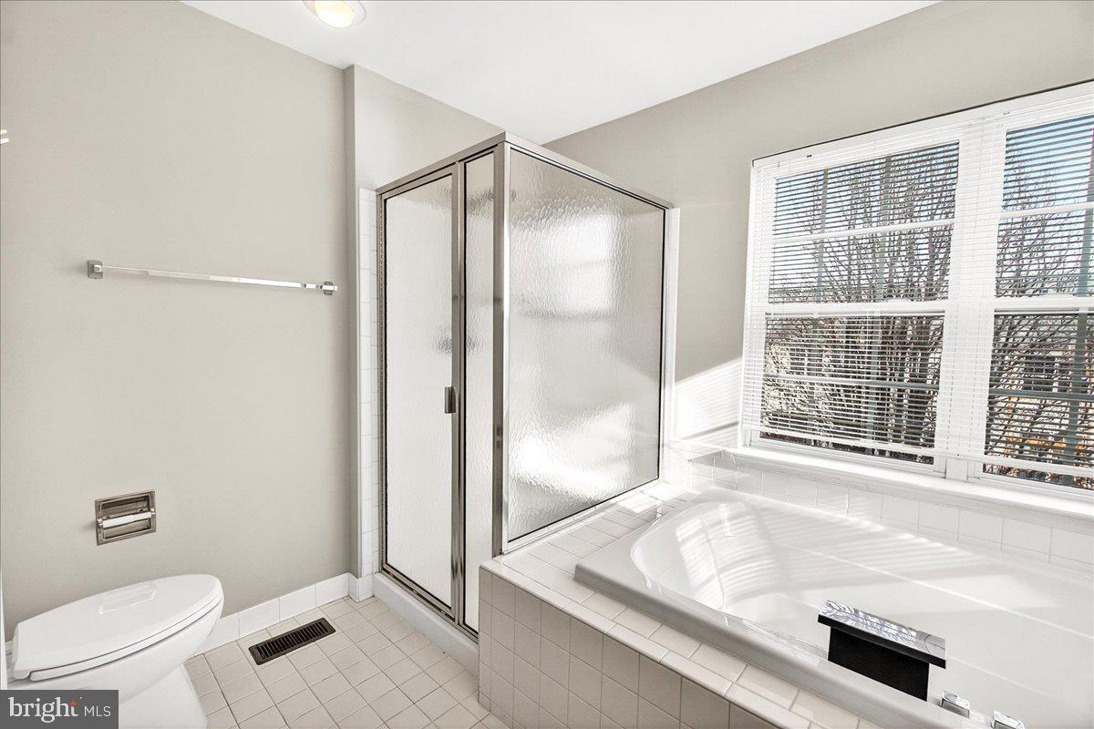 NORTH CROSSING - Residential