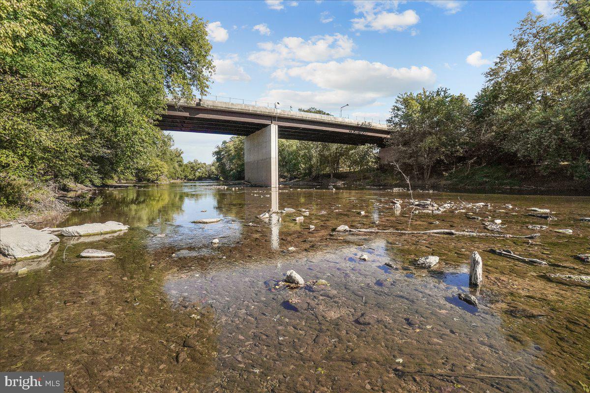 NORTH CROSSING - Residential