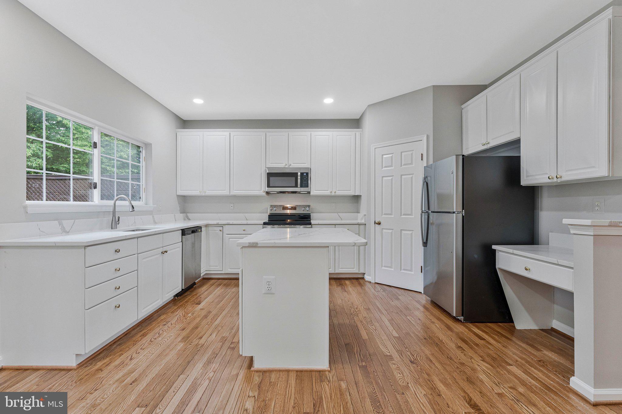 2906 FAIRFAX METRO LANE