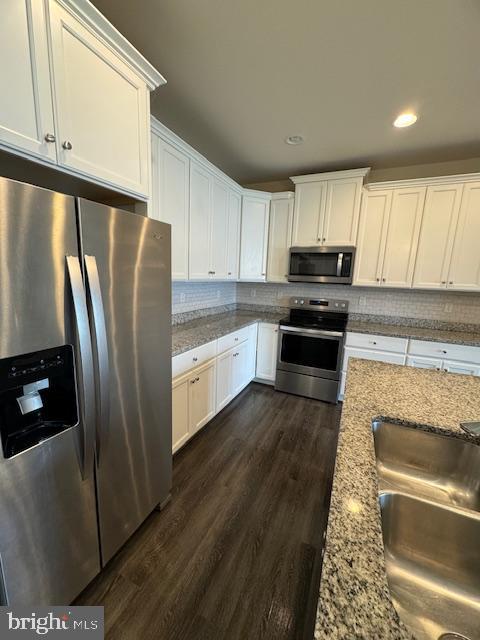 THE GALLERY - Residential Lease