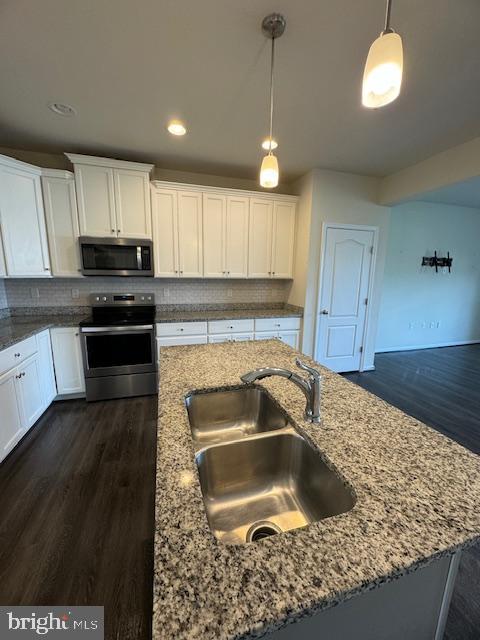 THE GALLERY - Residential Lease