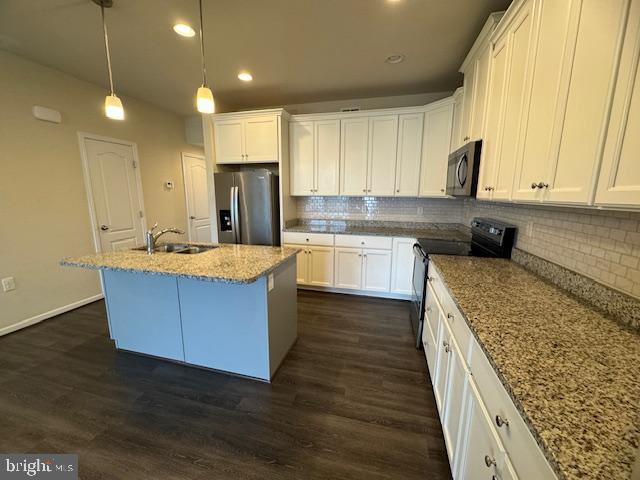 THE GALLERY - Residential Lease