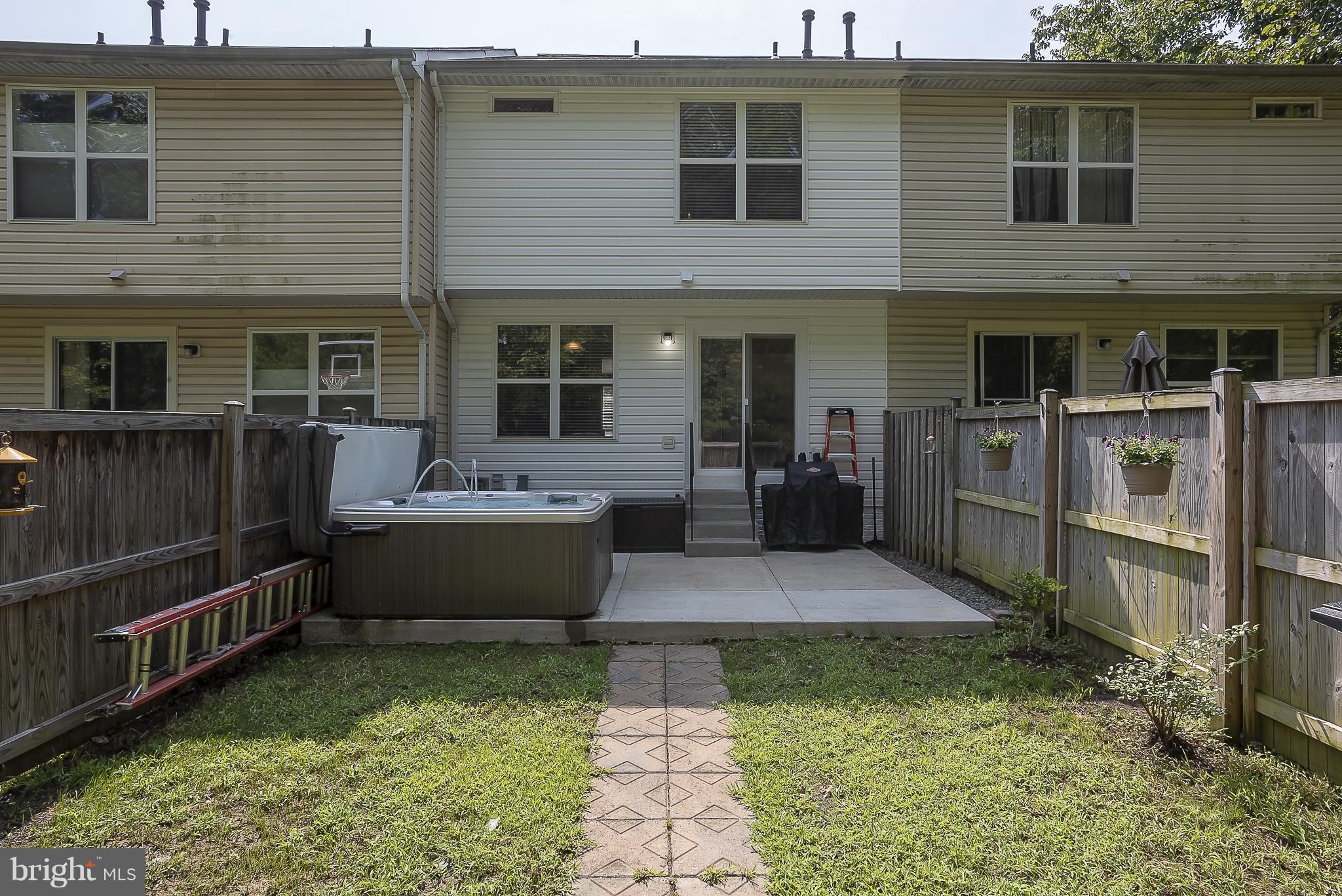 PINEY ORCHARD - Residential