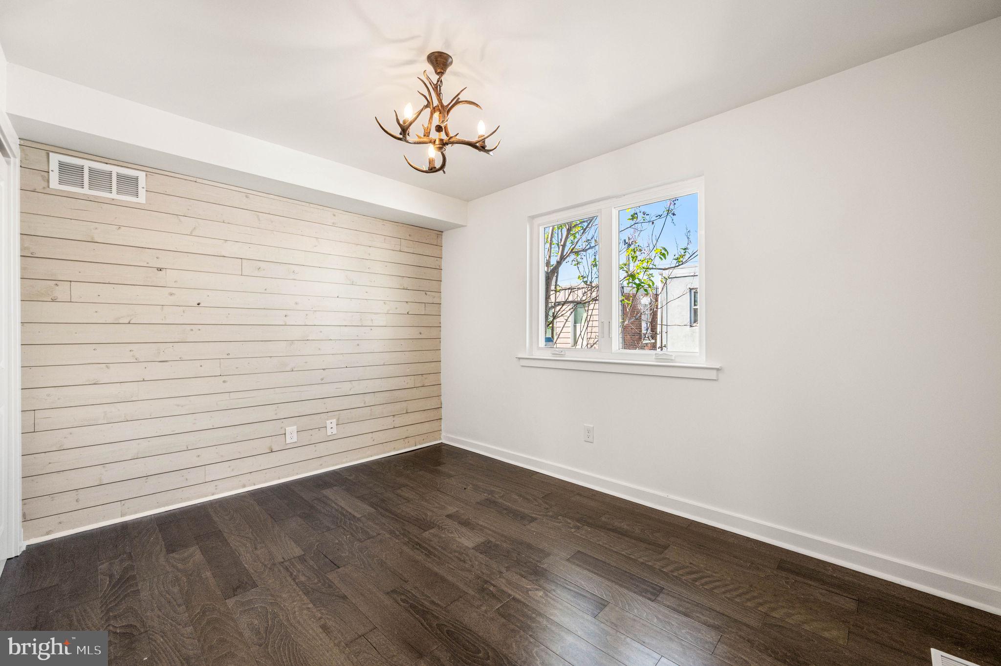 POINT BREEZE - Residential