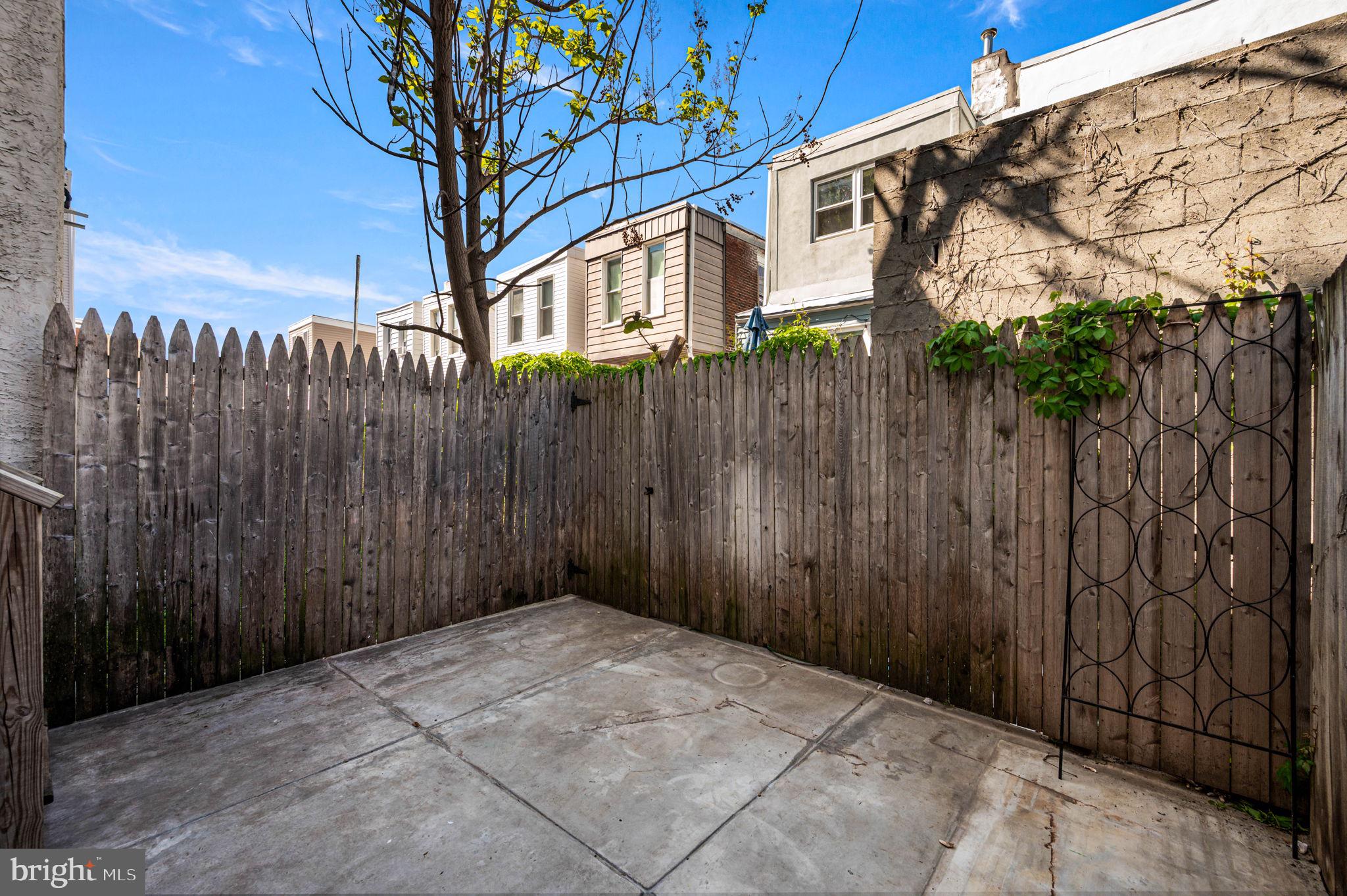 POINT BREEZE - Residential