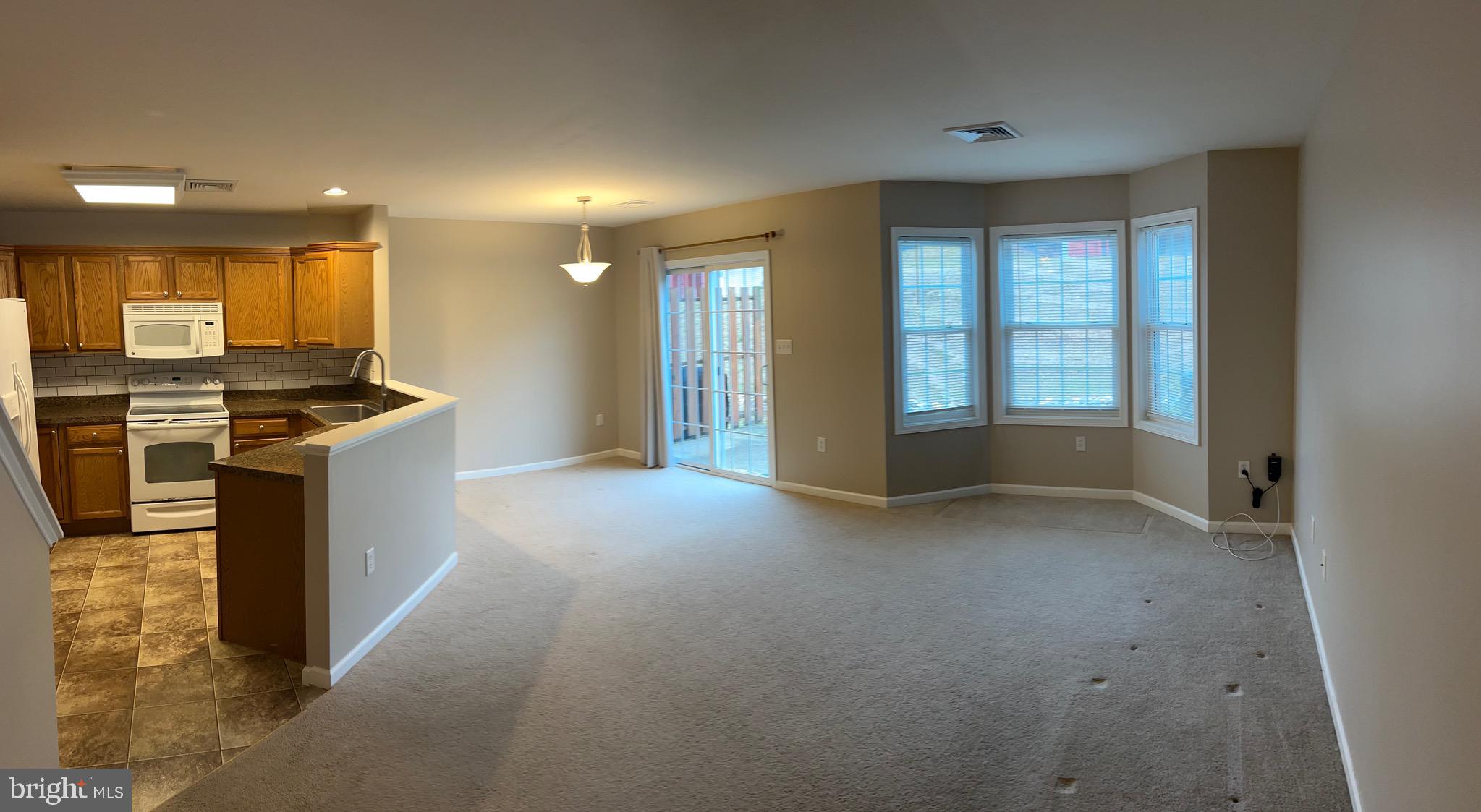 NORTHWOODS CROSSING - Residential