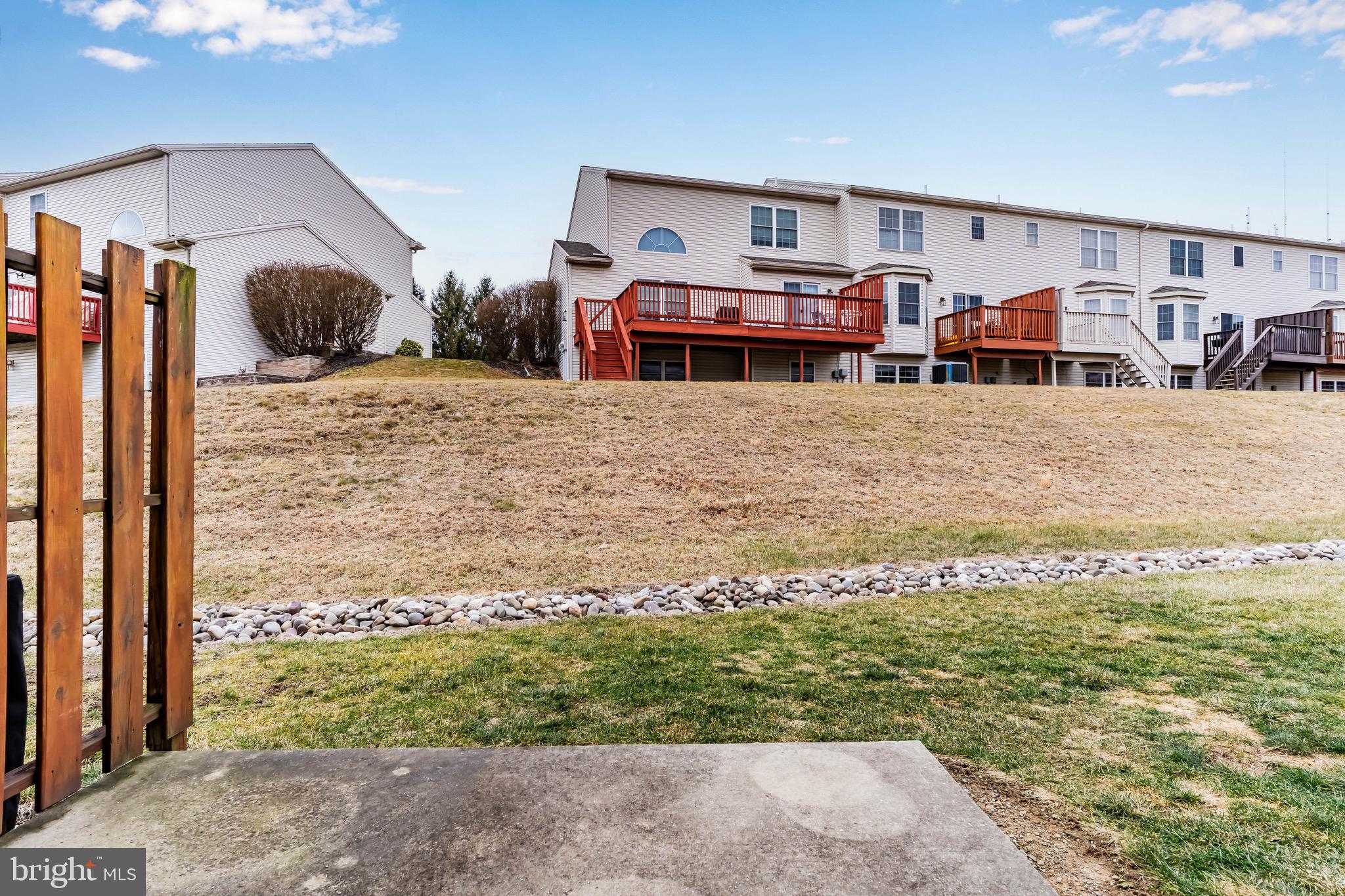 NORTHWOODS CROSSING - Residential