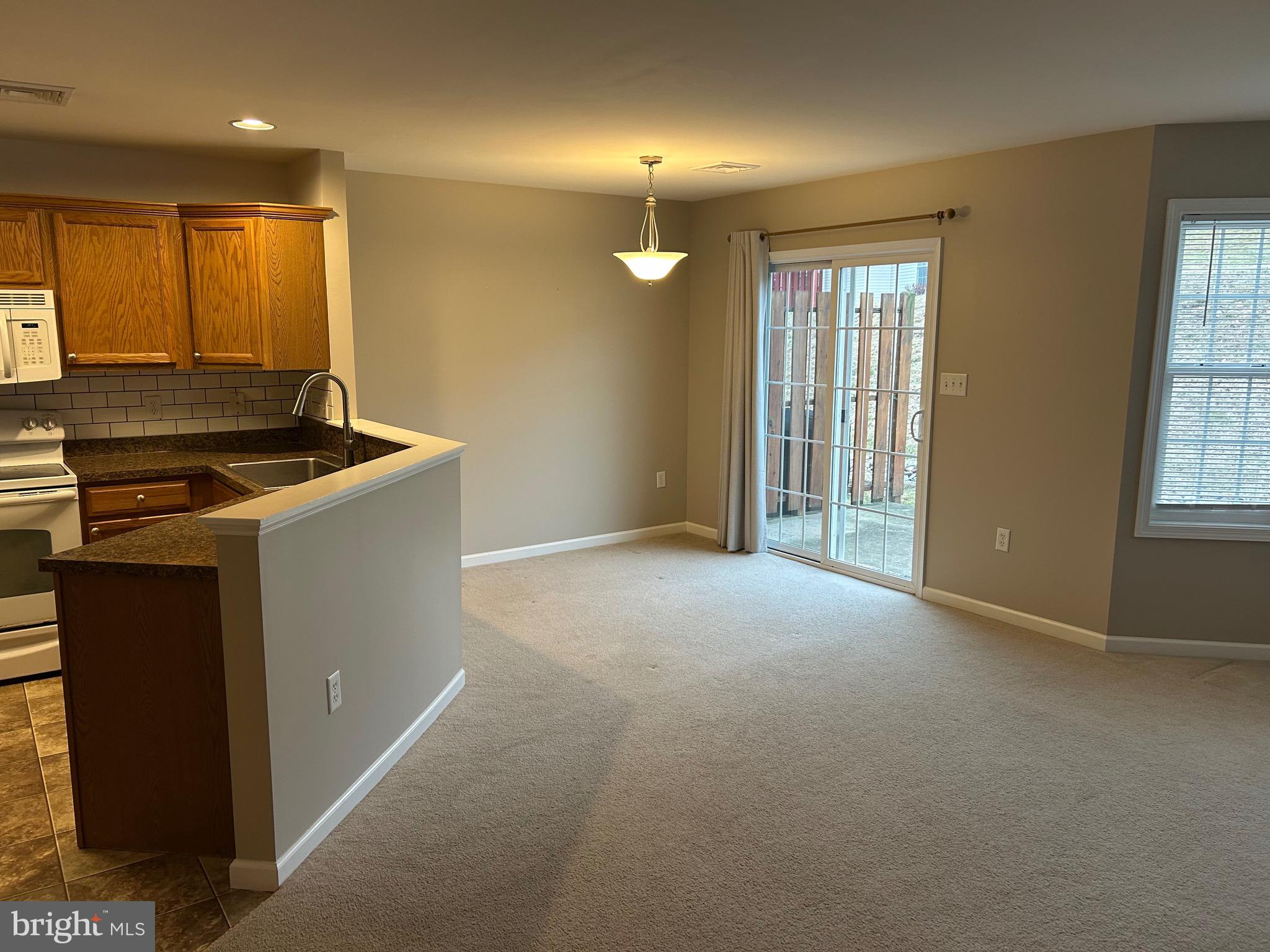 NORTHWOODS CROSSING - Residential