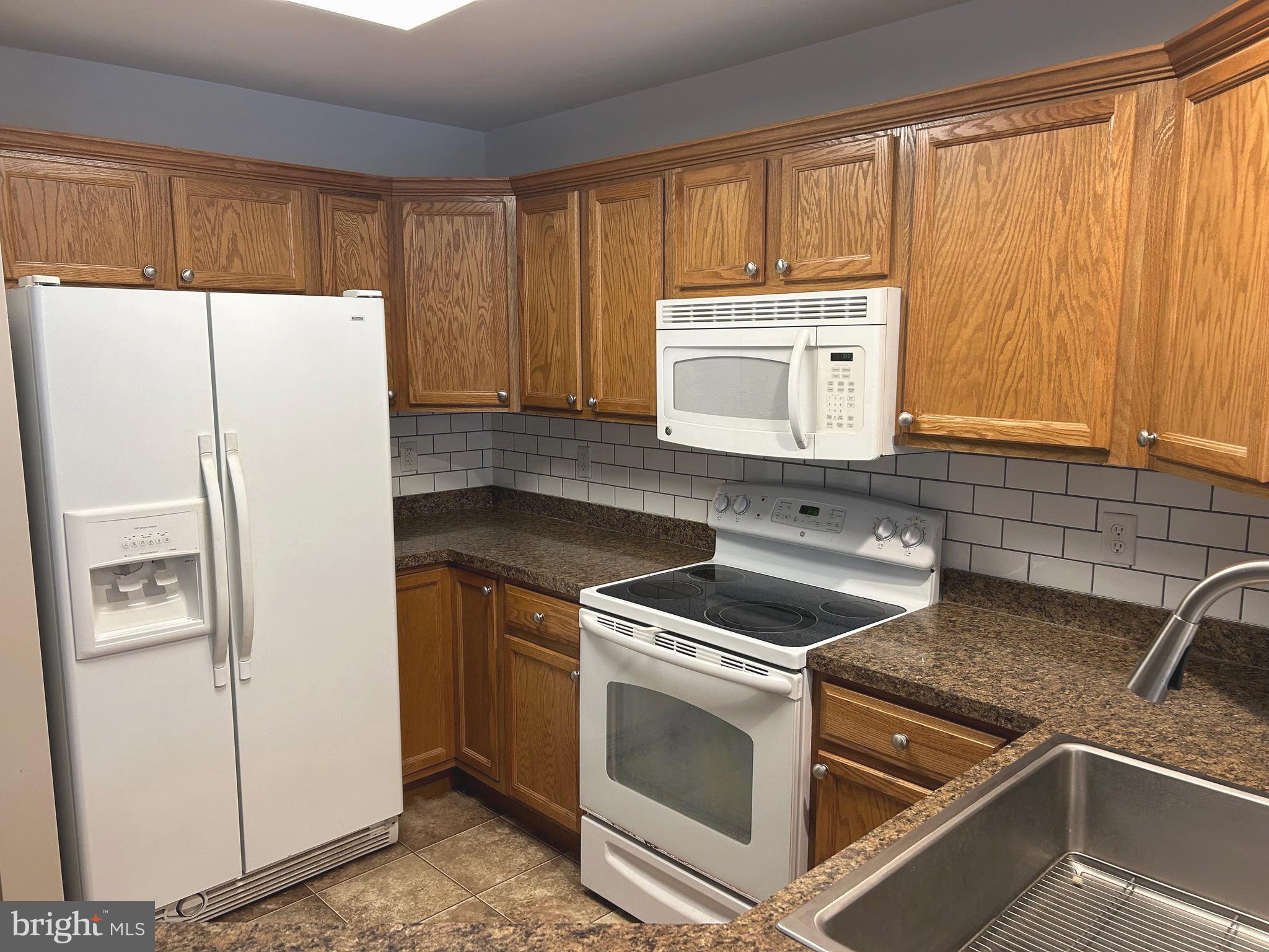 NORTHWOODS CROSSING - Residential