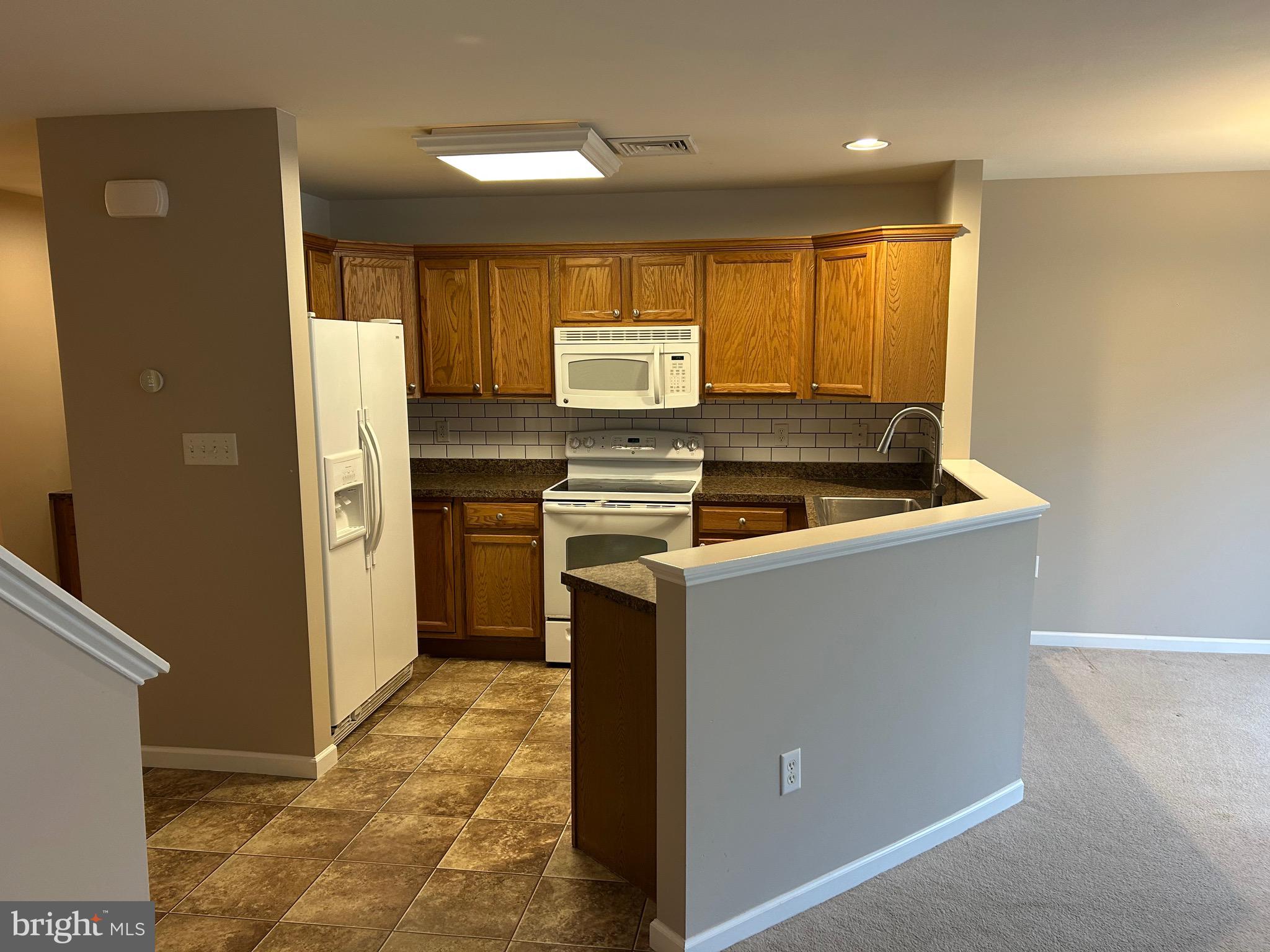 NORTHWOODS CROSSING - Residential